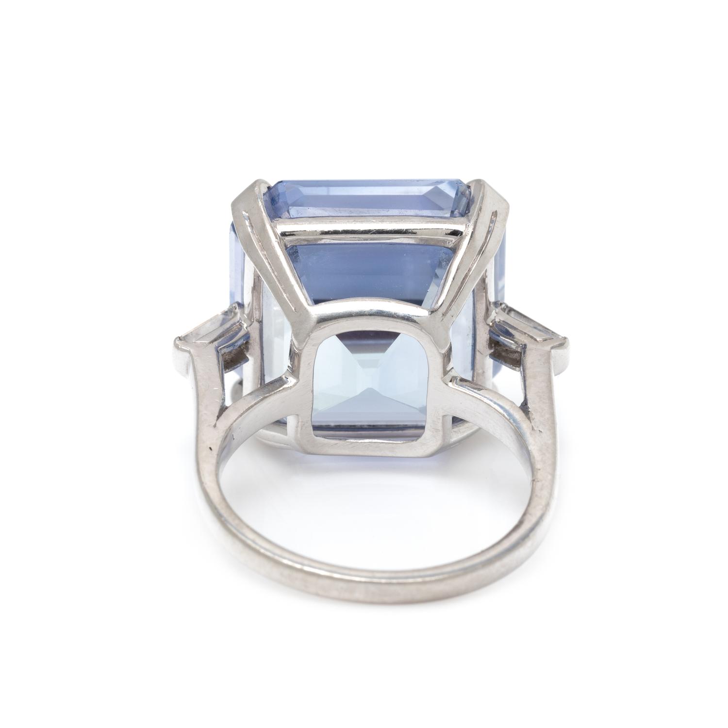 AN IMPRESSIVE UNHEATED CEYLON SAPPHIRE AND DIAMOND RING
