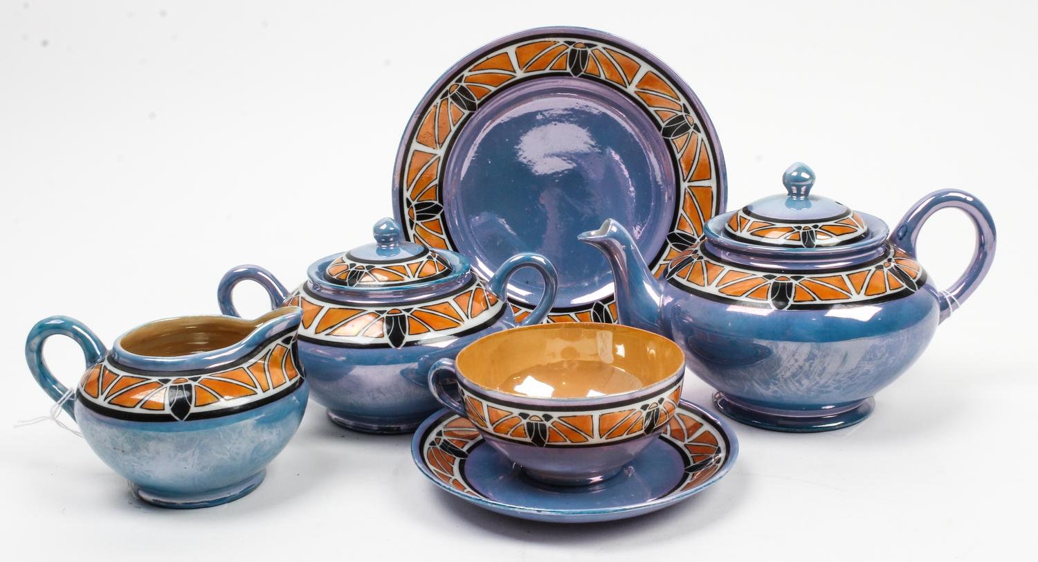A Japanese Porcelain Tea Service Height of teapot 5 inches. — 20TH CENTURY