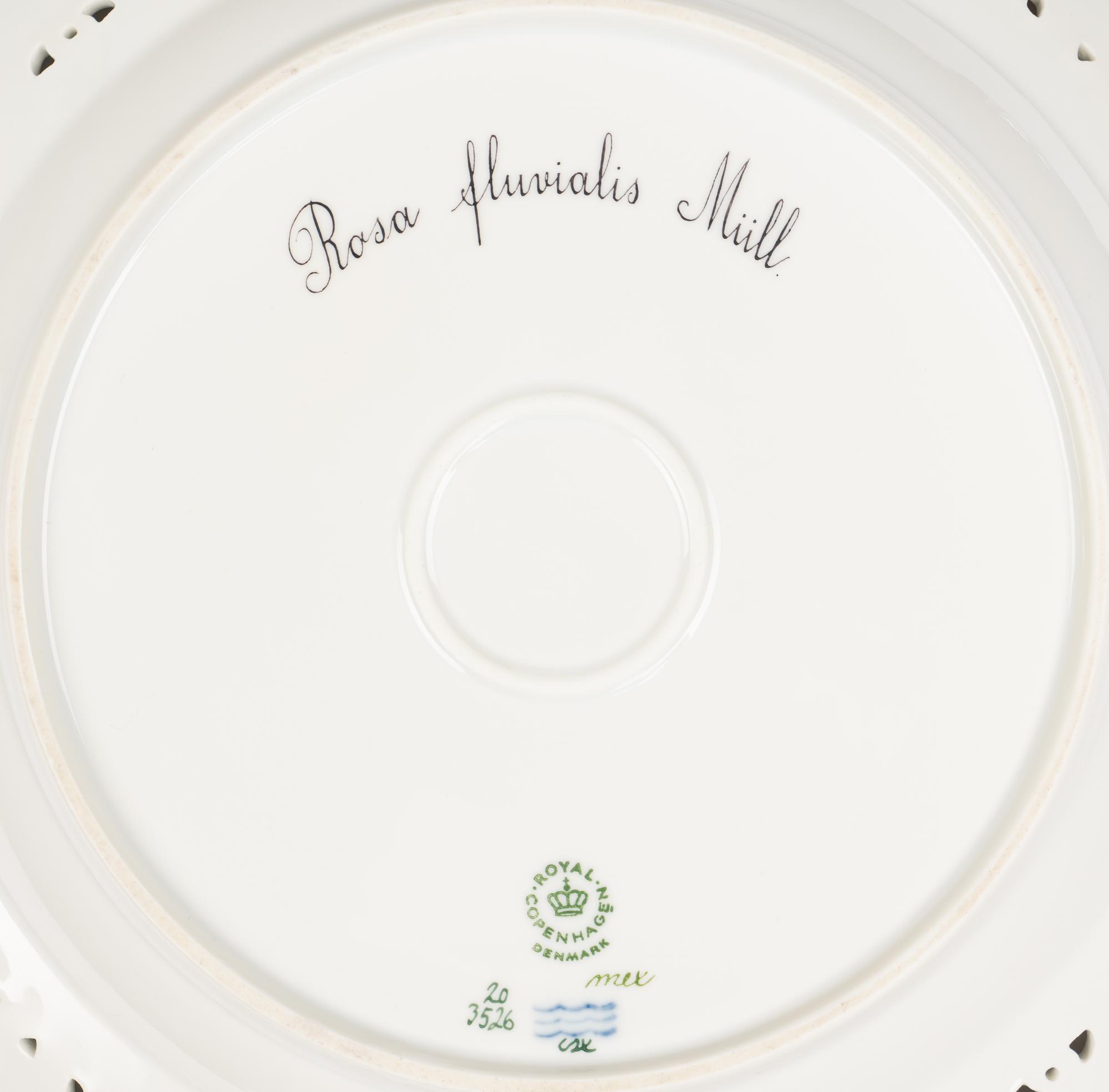 A Set of Twenty-Nine Royal Copenhagen Flora Danica Reticulated Porcelain Dinner Plates