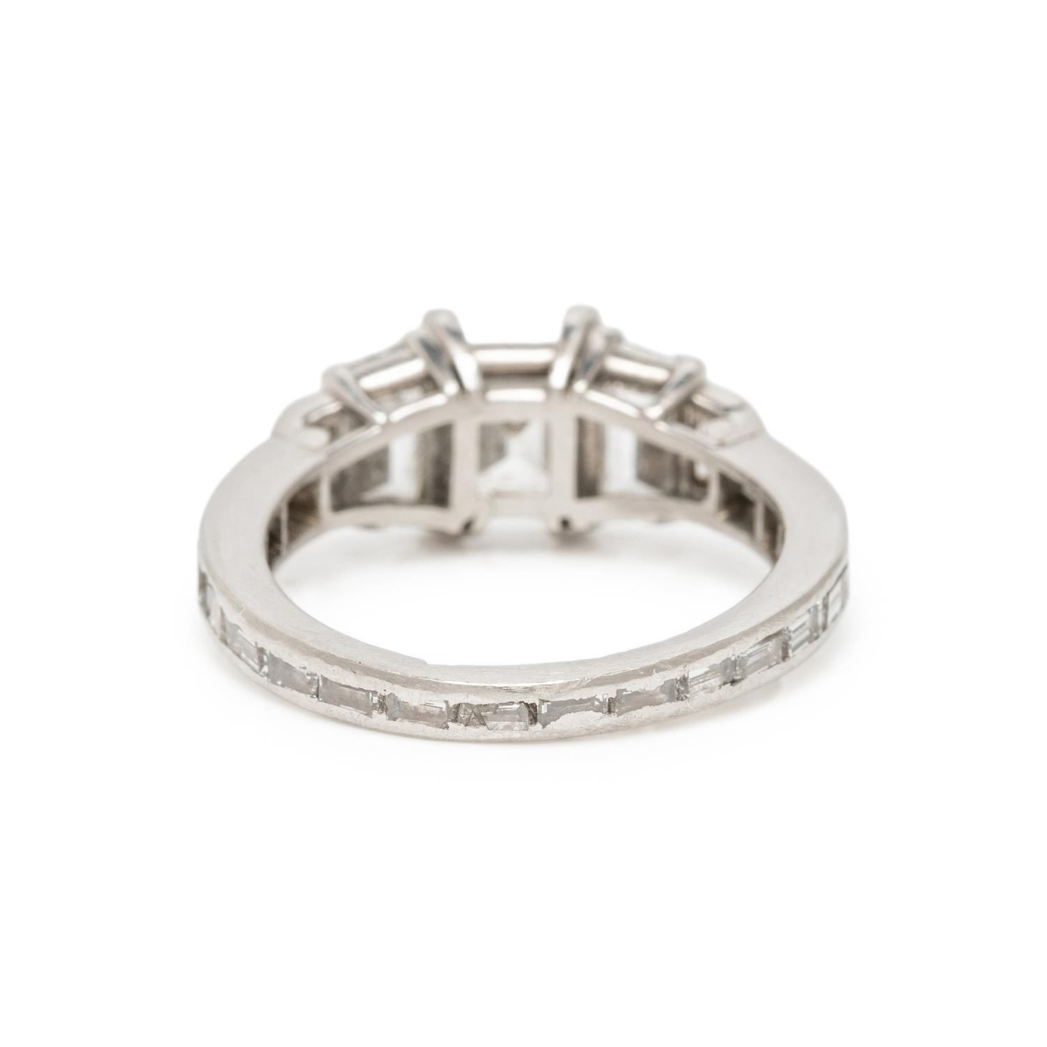 DIAMOND AND PLATINUM RING