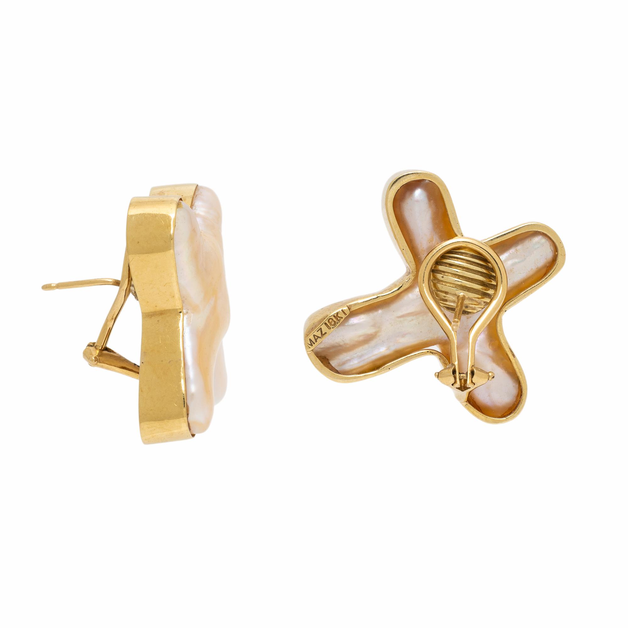 Maz, Cultured Biwa Pearl and Yellow Gold Earrings