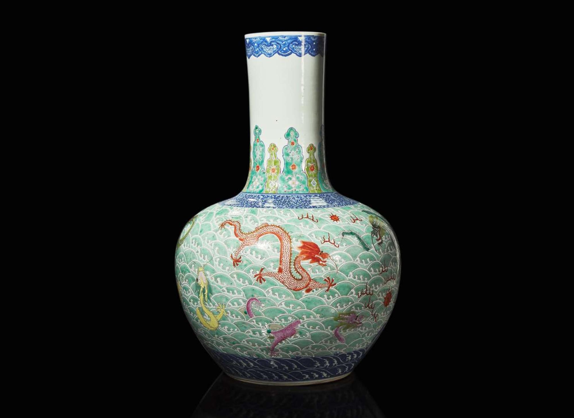 A large Chinese enameled and underglaze blue-decorated "Nine Dragons vase", late Qing to Republic period 九龍紋斗彩大龍瓶 晚清至民國