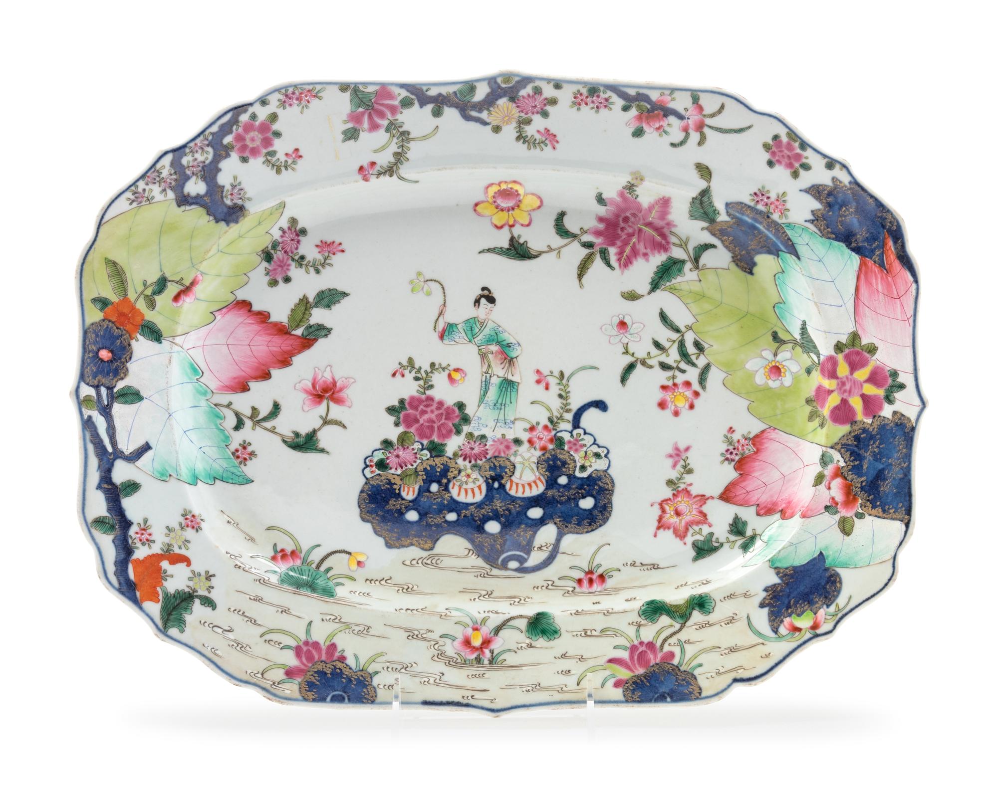 A Chinese Export Tobacco Leaf Porcelain Platter