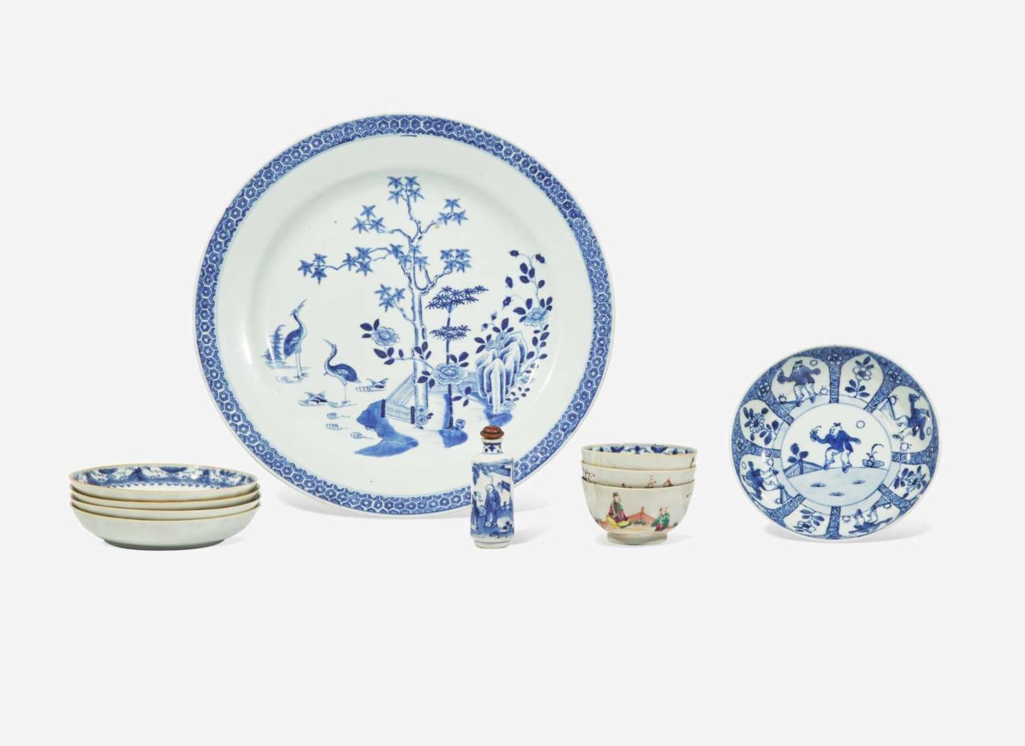Ten Chinese porcelain items, 18th to 19th century 瓷器一組十件 十八或十九世紀