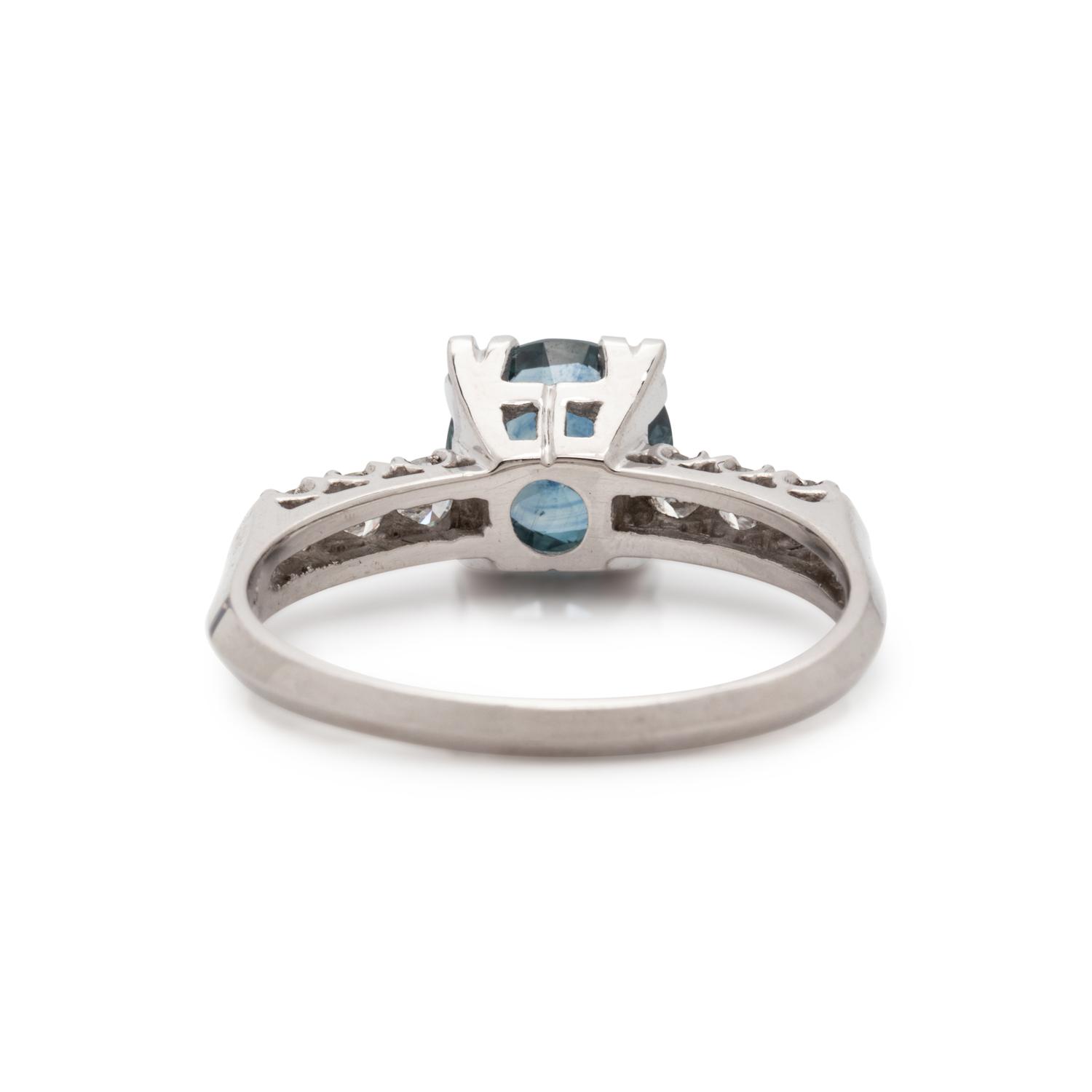 SAPPHIRE AND DIAMOND RING