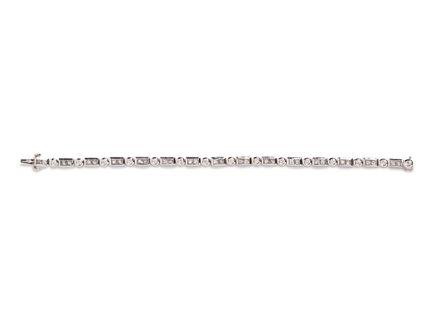 A 14 Karat White Gold and Diamond Bracelet, Kwiat,