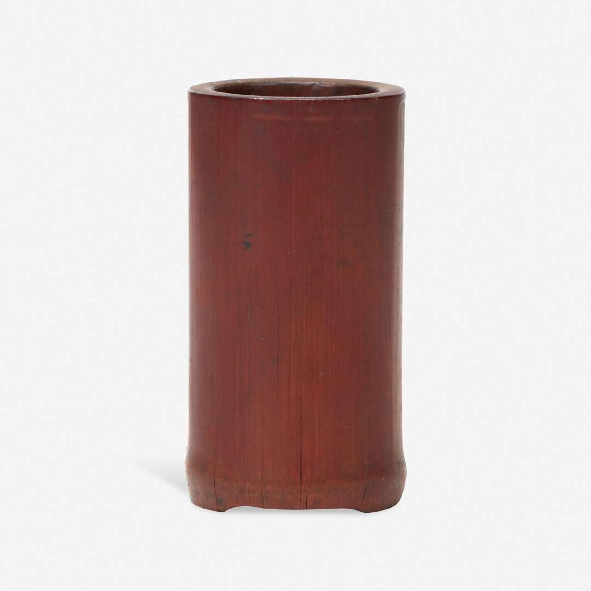 A small Chinese carved bamboo brush holder 竹雕小笔筒 18th/19th century or earlier ??????????