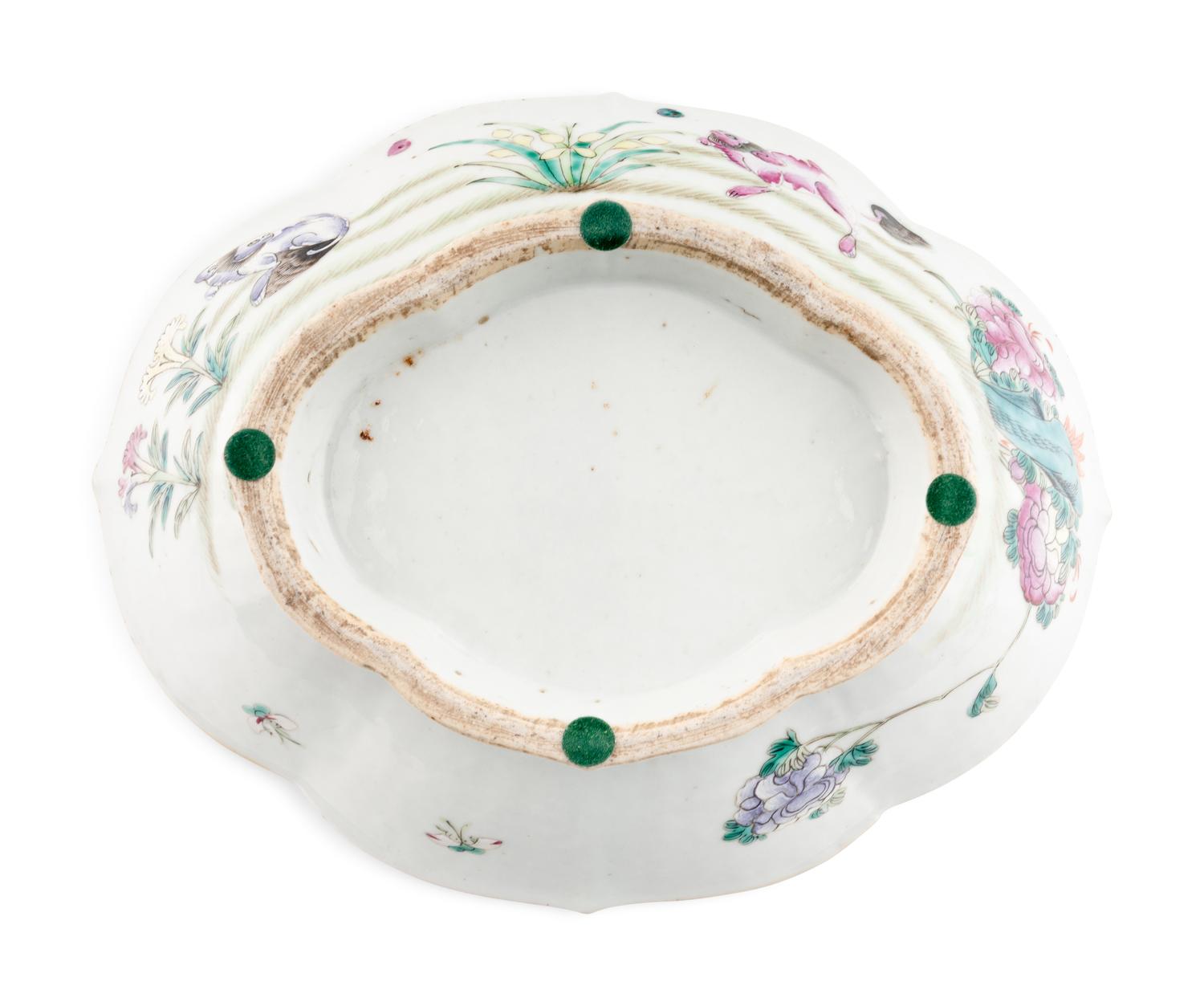 A Chinese Export Porcelain Dish