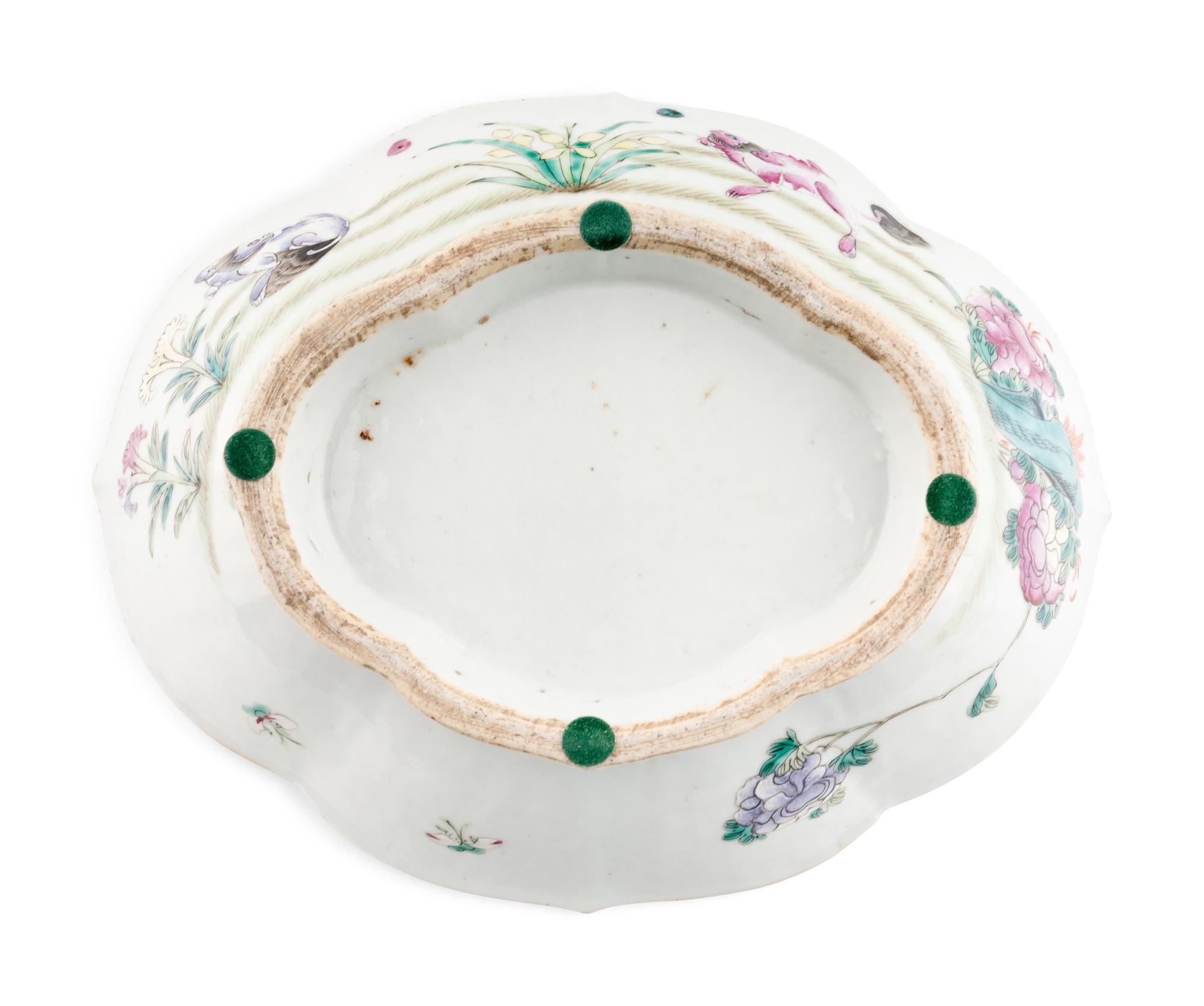 A Chinese Export Porcelain Dish