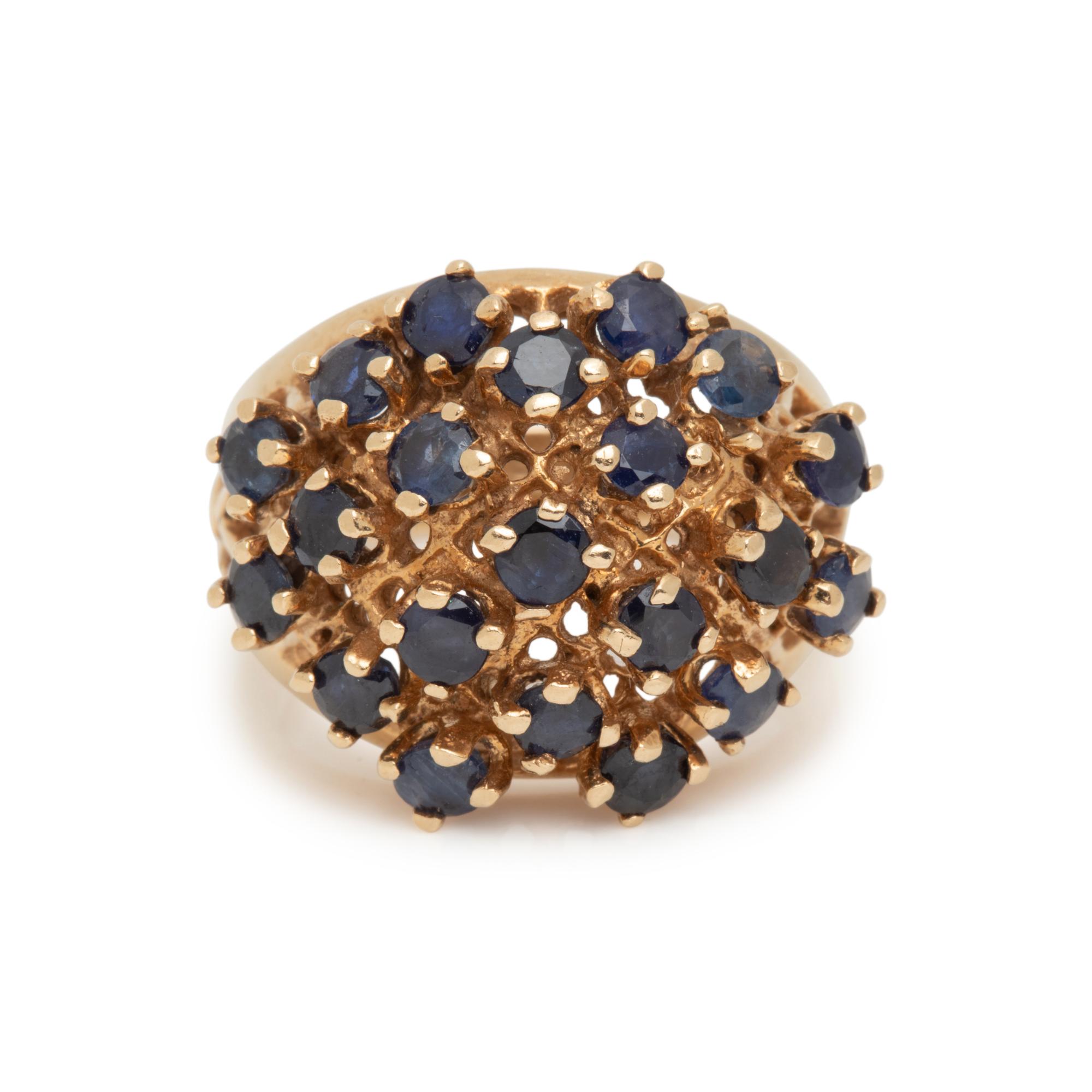 YELLOW GOLD AND SAPPHIRE RING