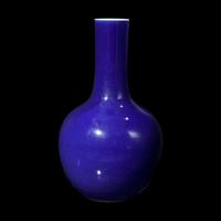A Large Chinese Blue-Glazed Porcelain Bottle Vase, Tianqiuping , 18th Century 清中期 霽藍釉大天球瓶