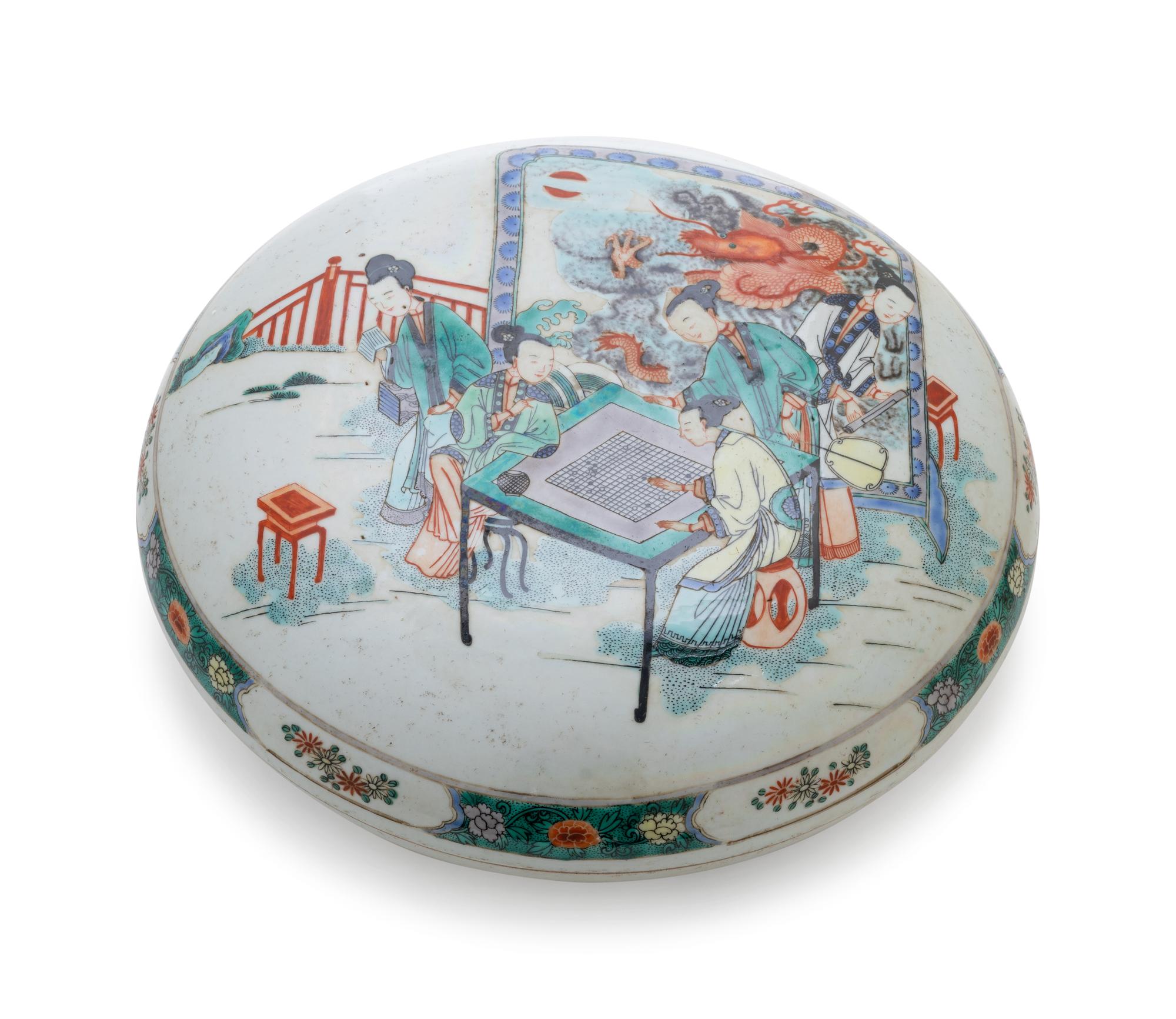 A Chinese Famille Verte Porcelain Box and Cover