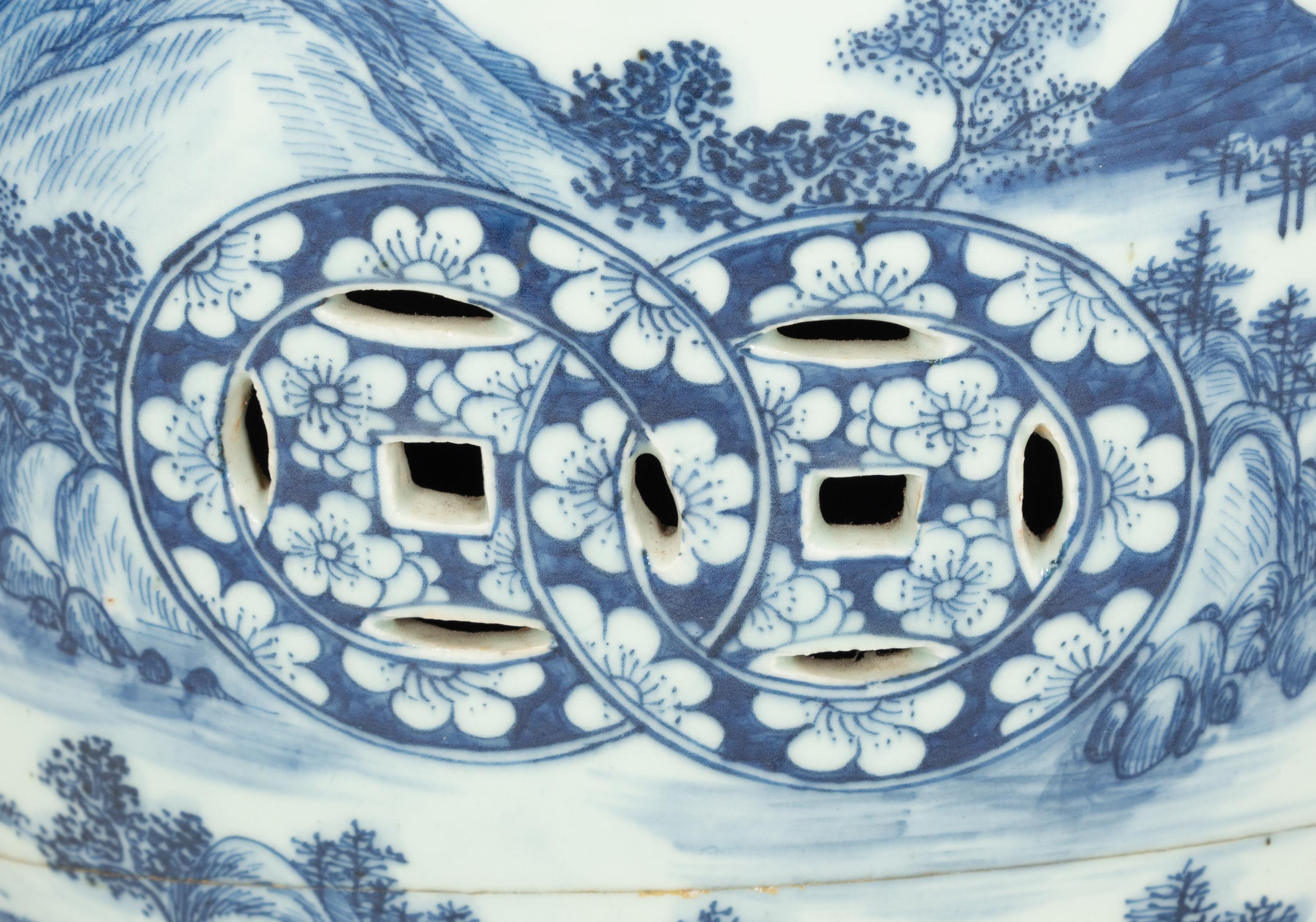 A Chinese Blue and White Porcelain Garden Seat
