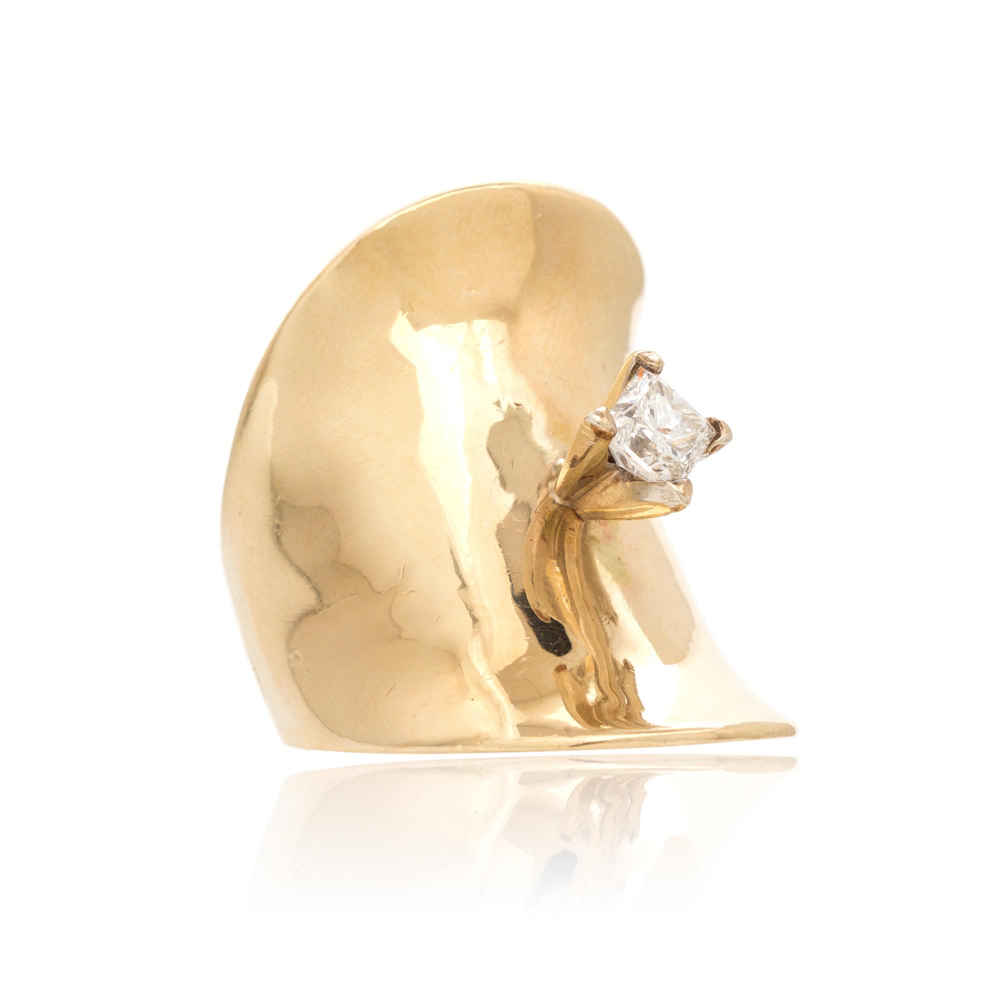 A Yellow Gold and Diamond Ring, 17.90 dwts.
