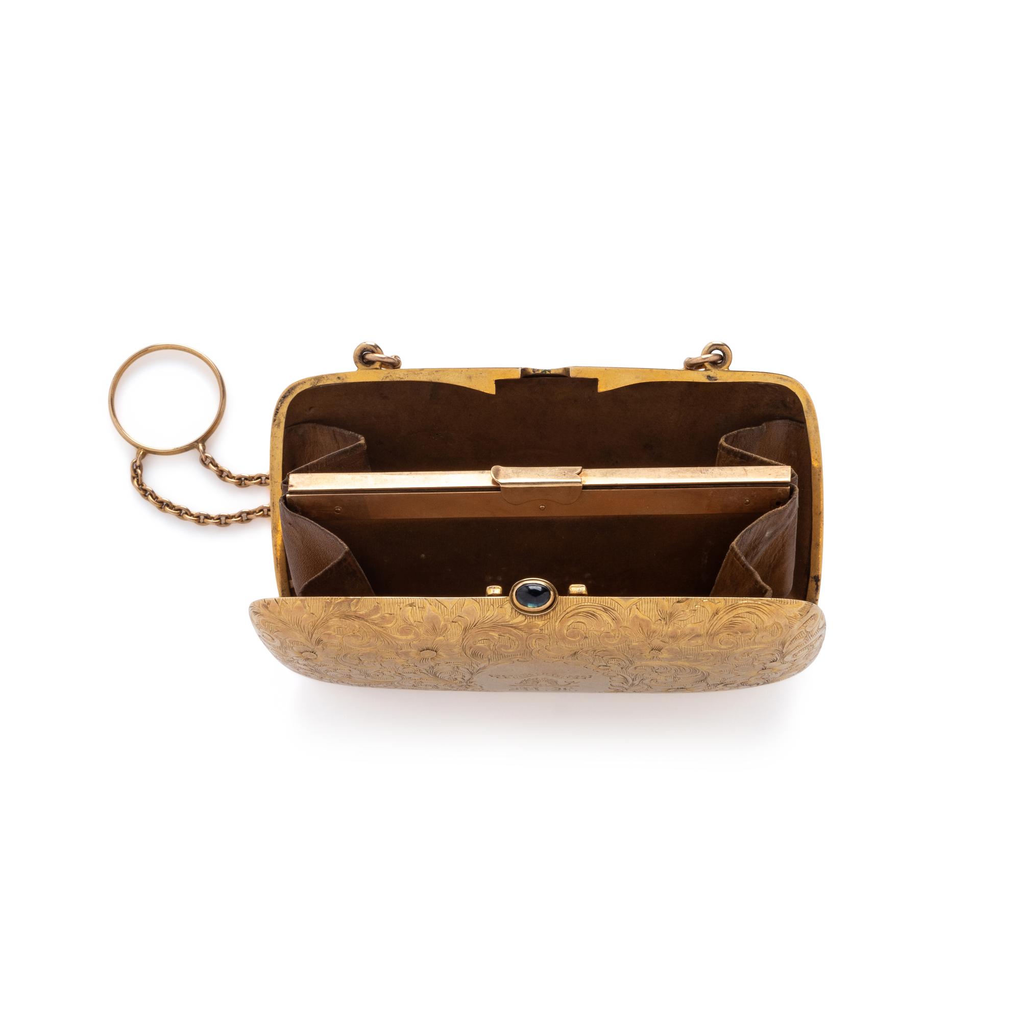 GILDED AGE, YELLOW GOLD AND SAPPHIRE PURSE