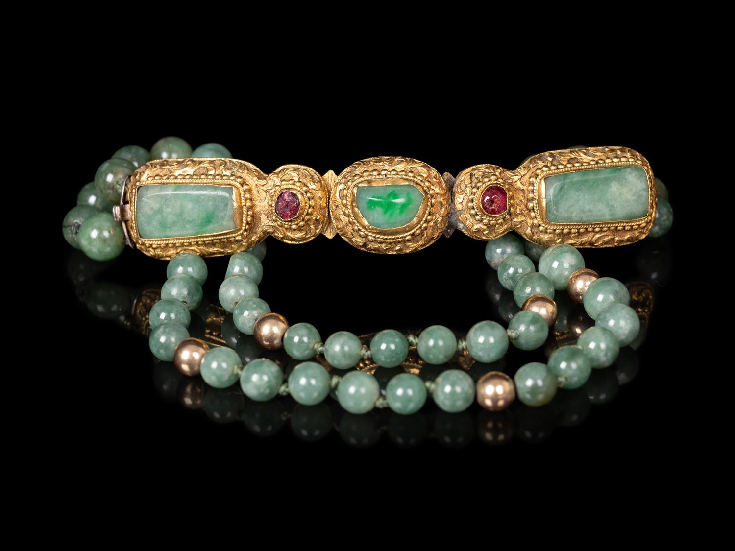 Six Chinese Hardstone Jewelry Articles