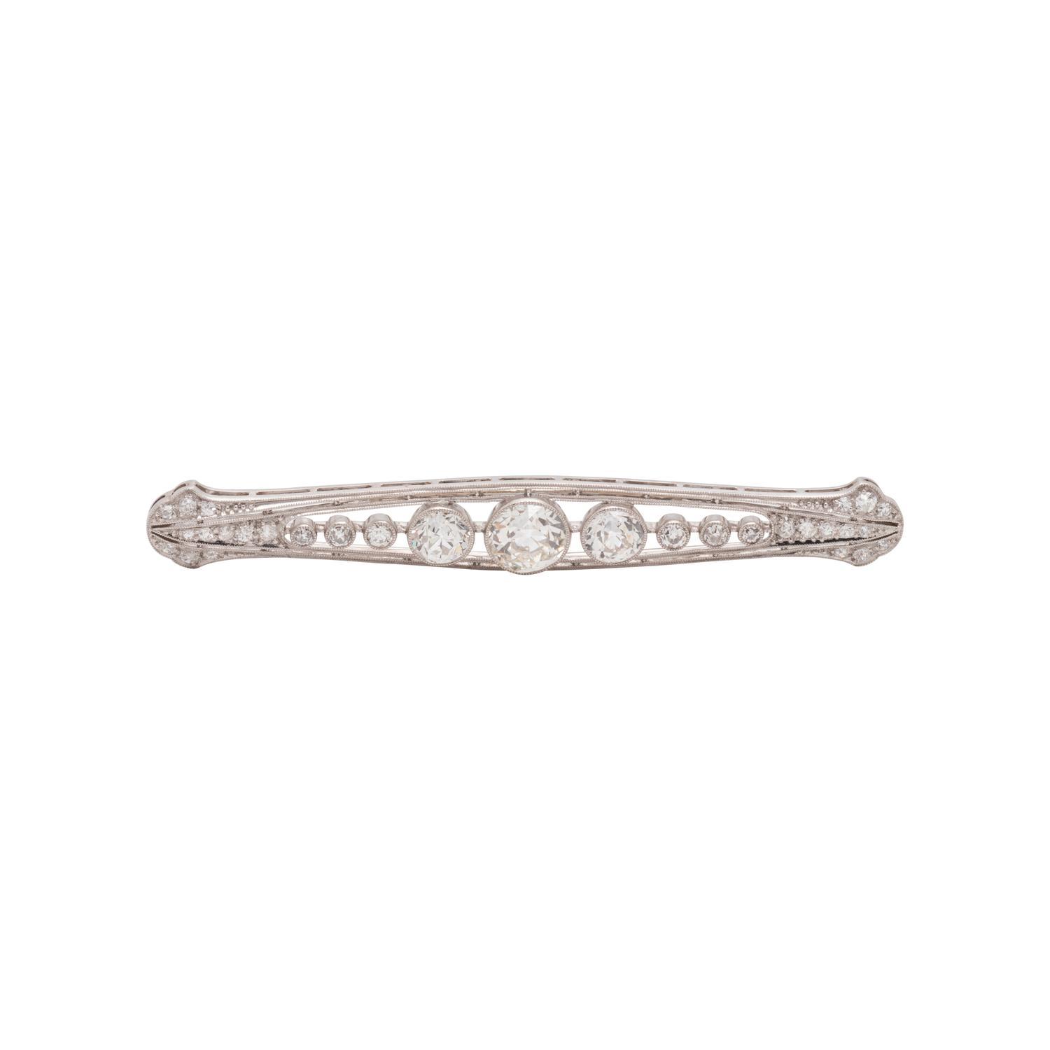 ART DECO, PLATINUM AND DIAMOND BAR BROOCH