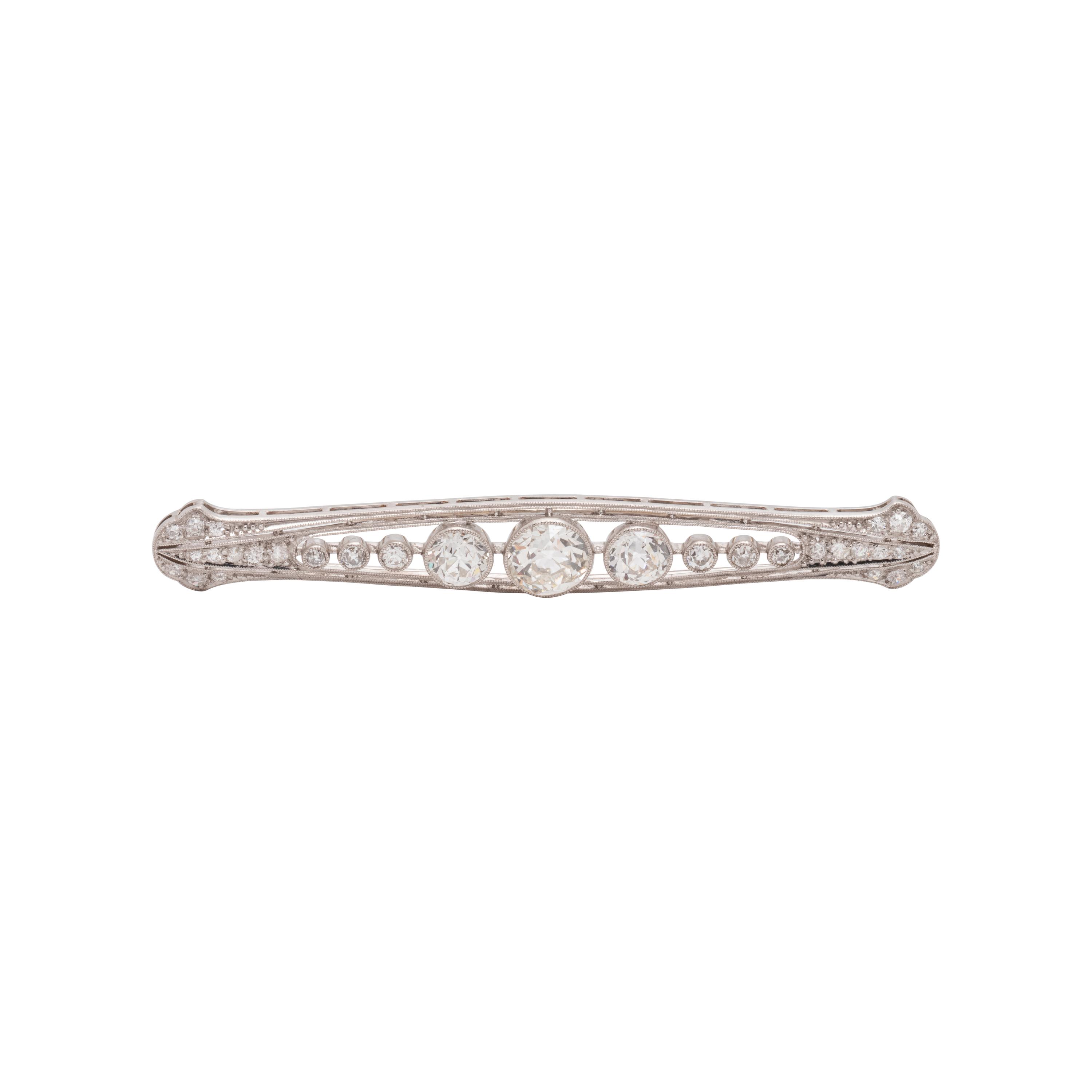 ART DECO, PLATINUM AND DIAMOND BAR BROOCH
