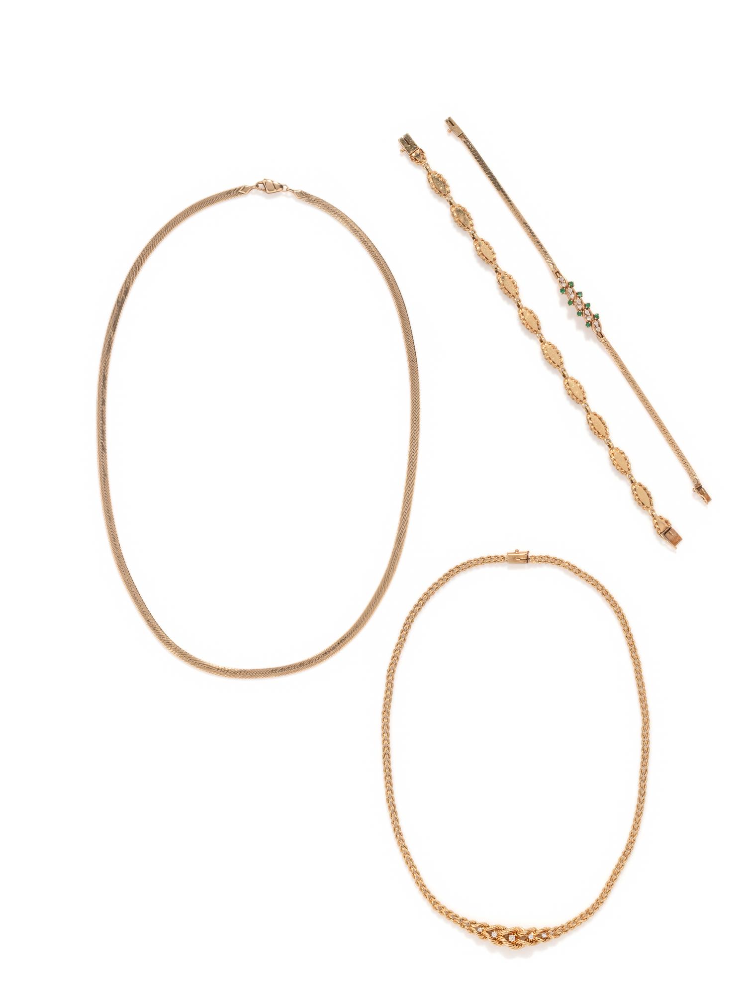 COLLECTION OF YELLOW GOLD JEWELRY