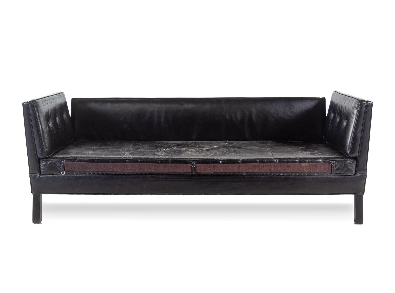 Adjustable Drop-Arm Sofa Dunbar, USA
