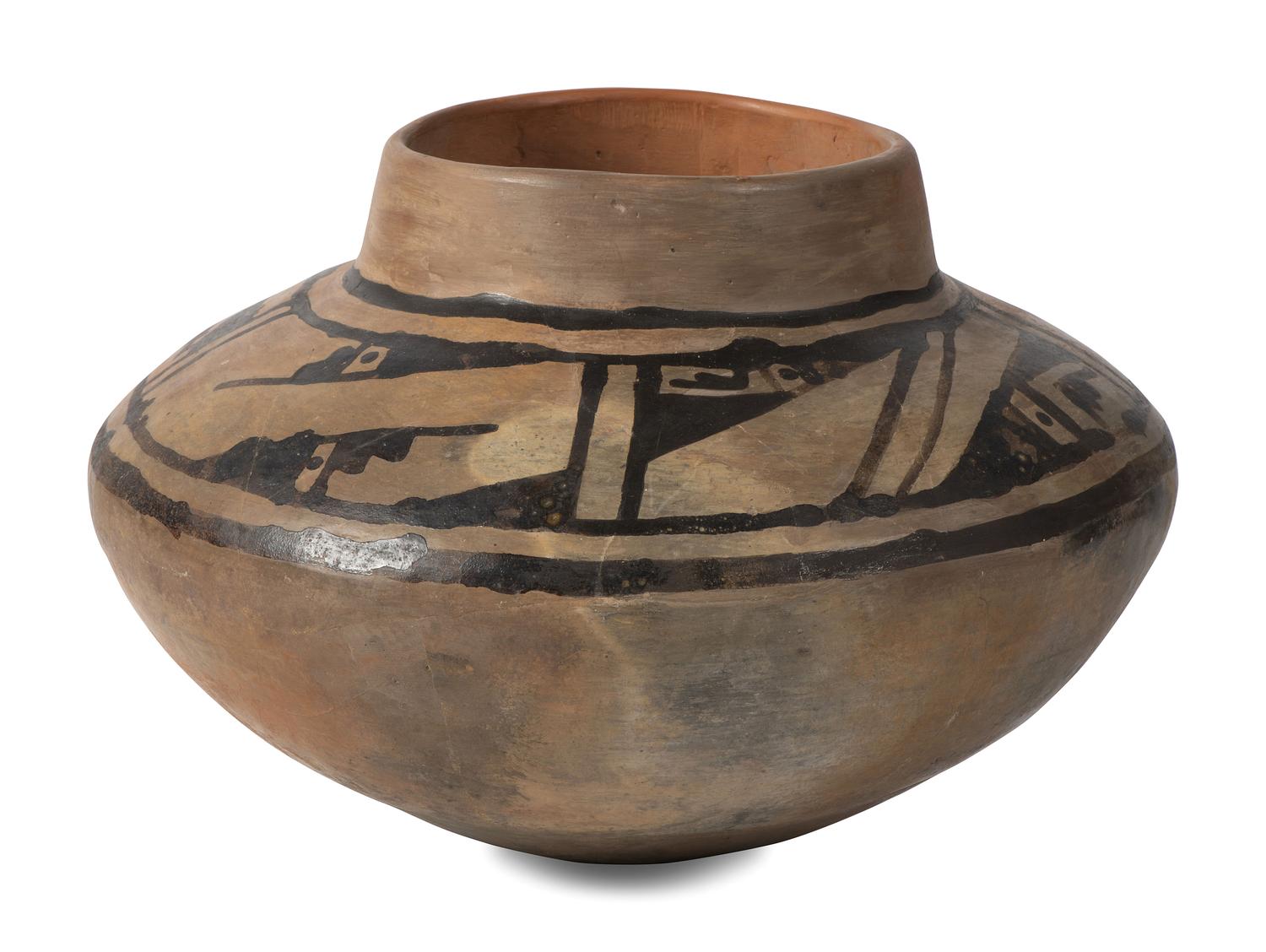 Ancestral Pueblo, Jeddito Black-on-Yellow Pottery Olla