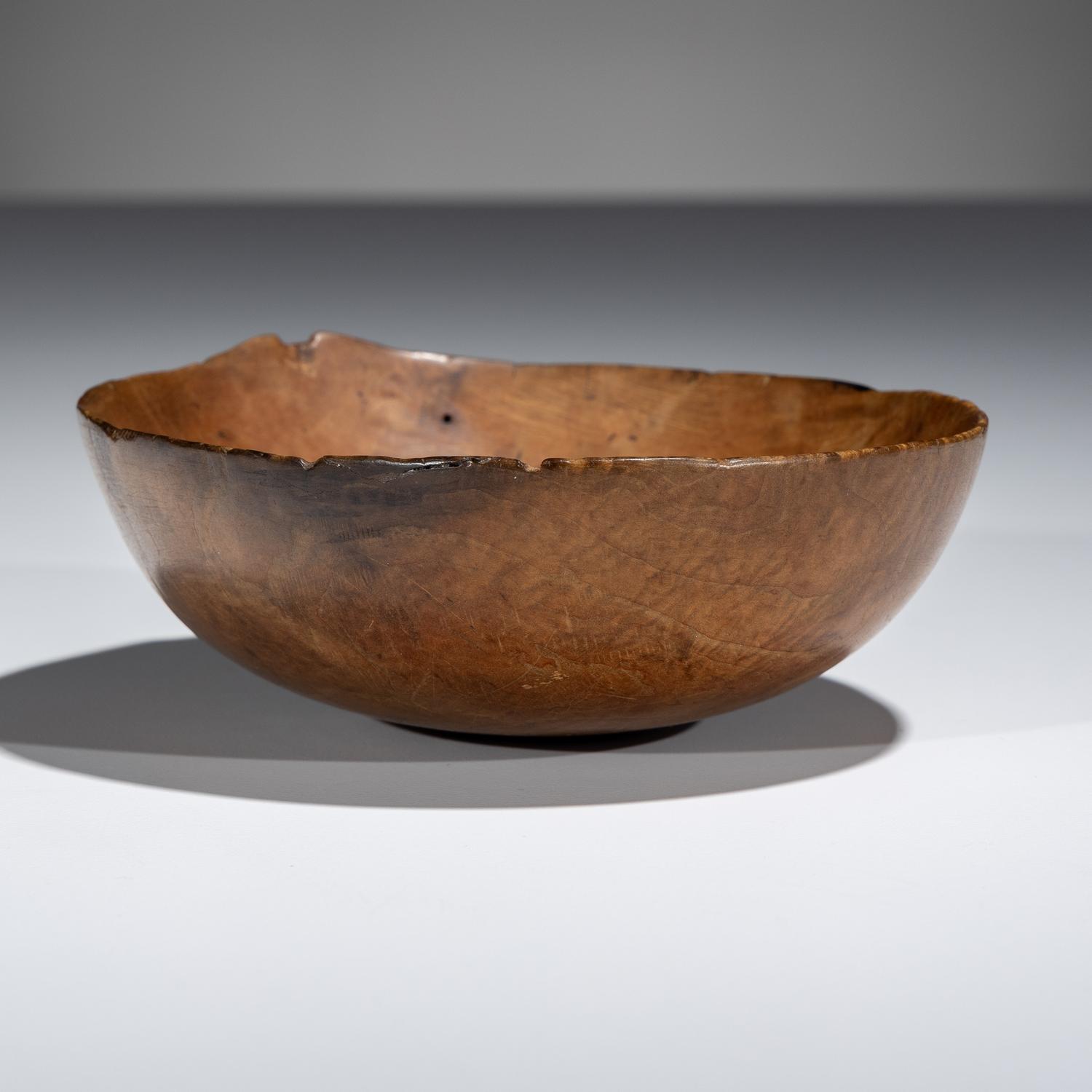 Great Lakes Burl Bowl, with Manitou