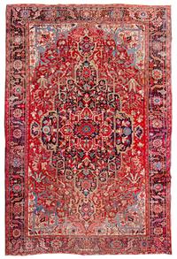 A Heriz Wool Rug 11 feet 6 inches x 8 feet 4 inches. — FIRST HALF 20TH CENTURY