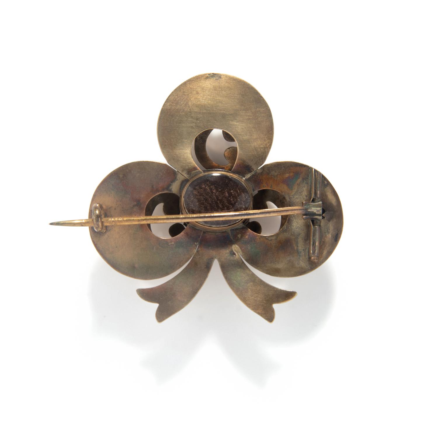 VICTORIAN, AMETHYST AND YELLOW GOLD BROOCH