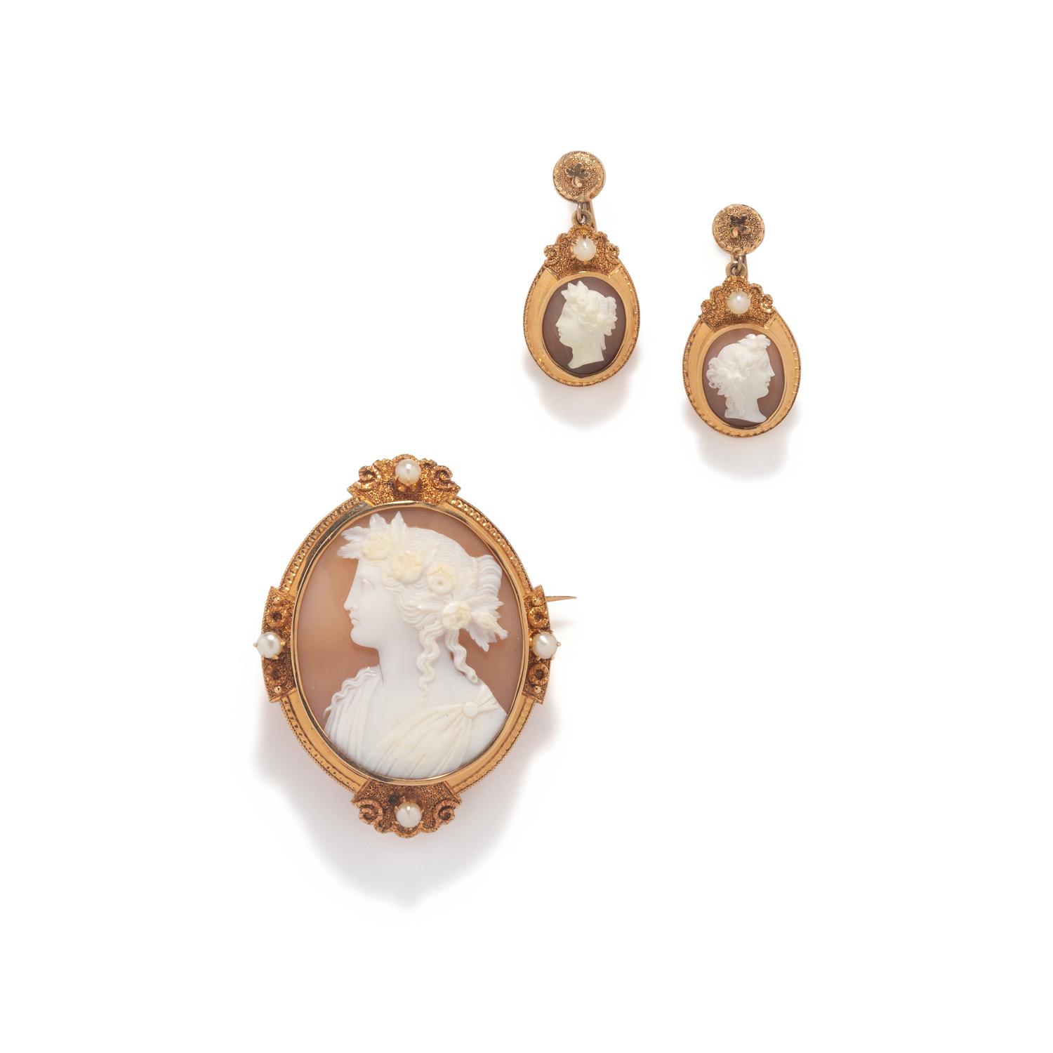 VICTORIAN, YELLOW GOLD AND CAMEO DEMI PARURE
