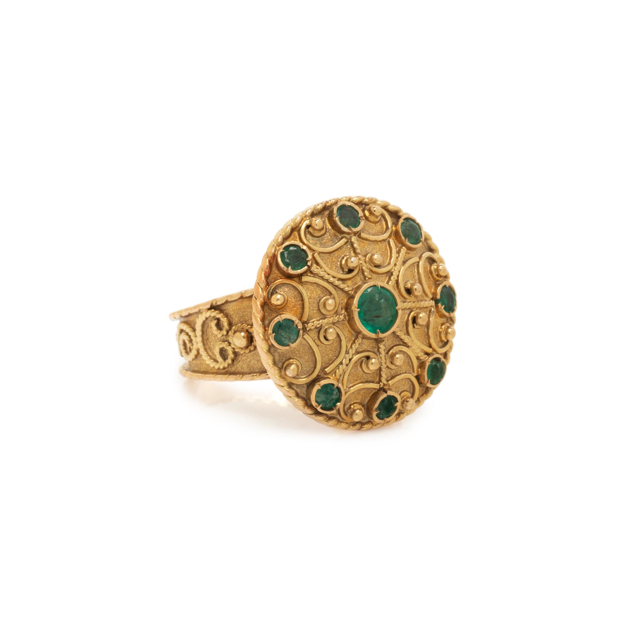 YELLOW GOLD AND EMERALD RING