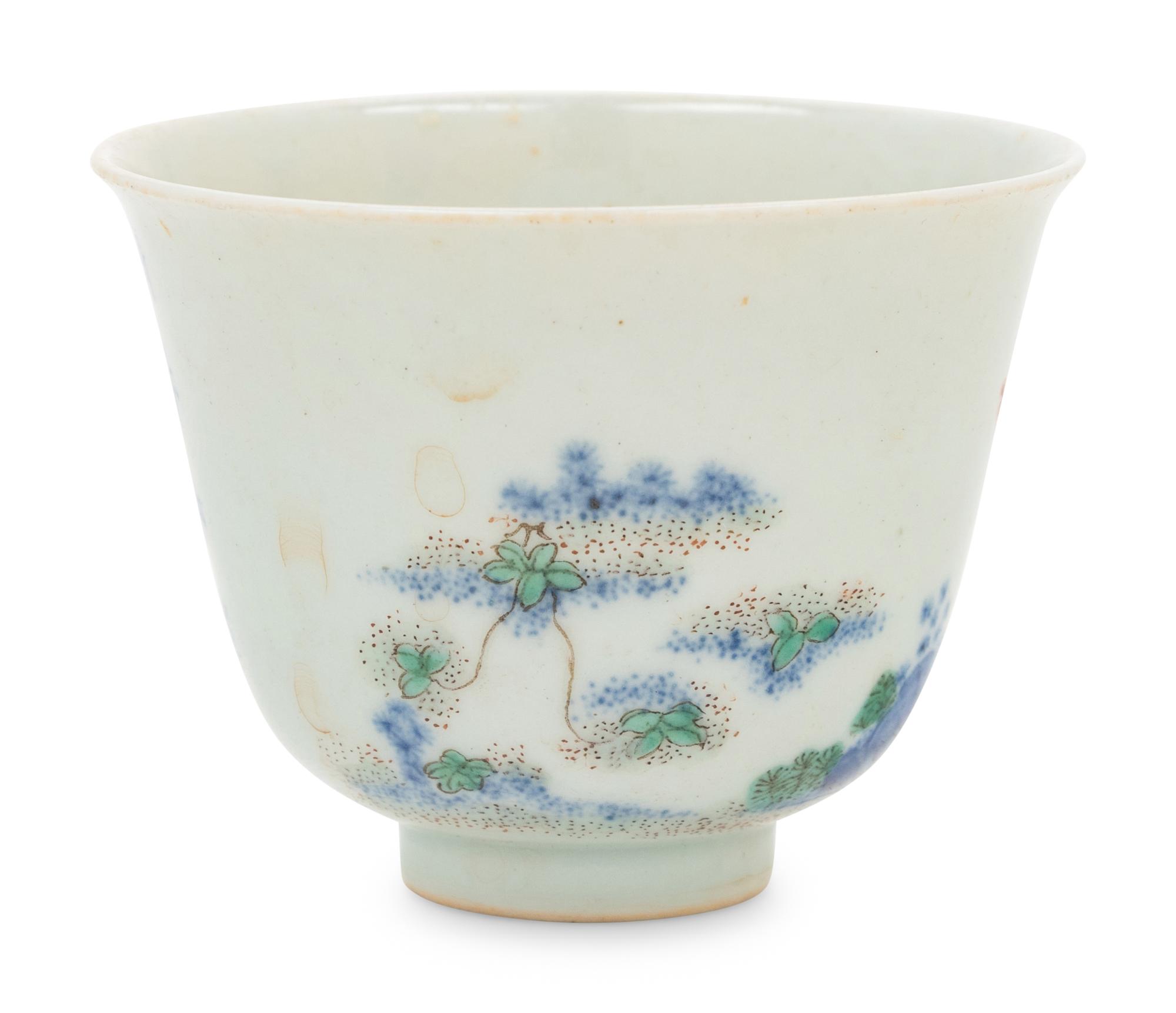 A Chinese Wucai and Underglaze Blue Porcelain Cup