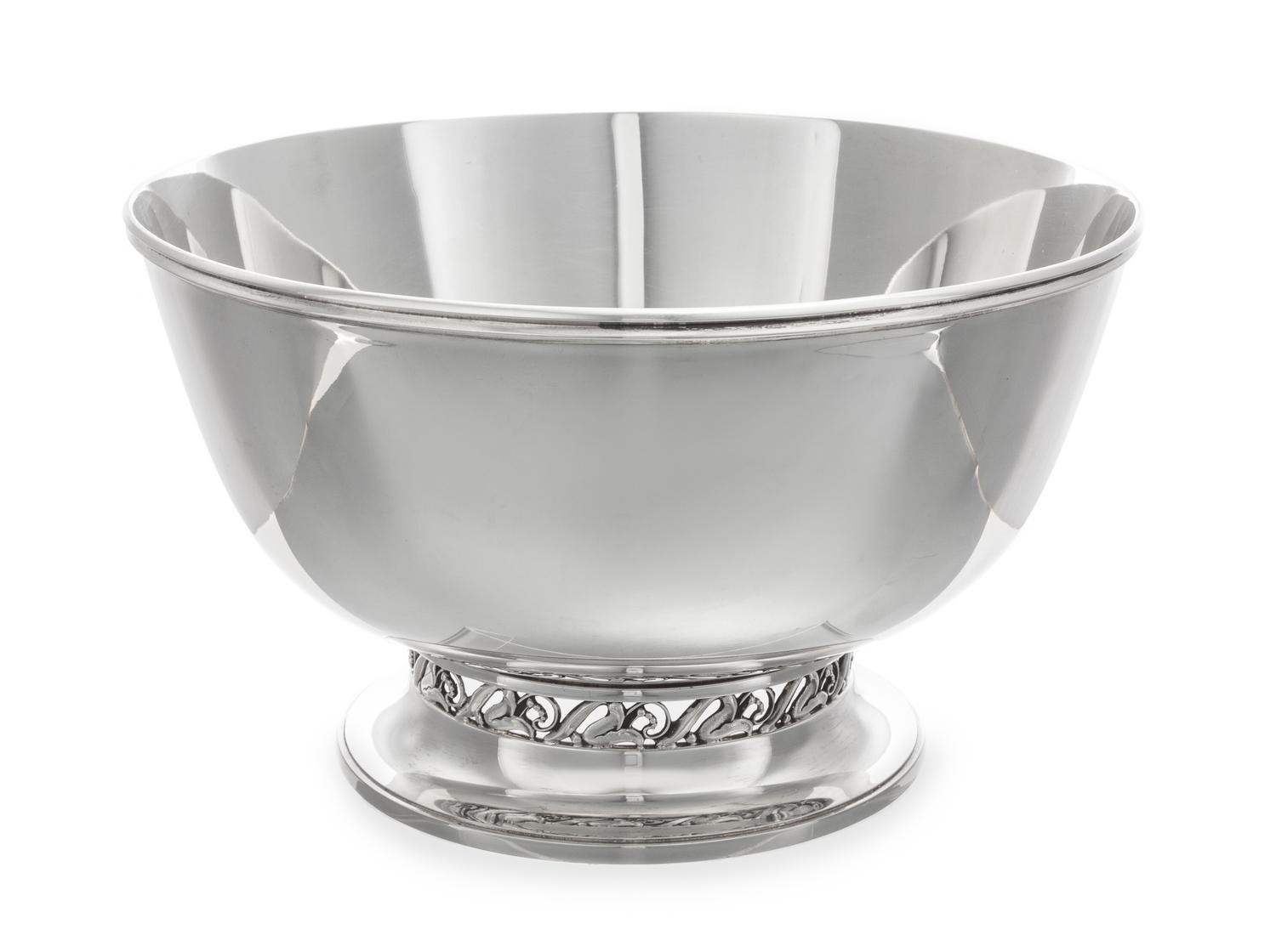An American Silver Centerpiece Bowl, Alphonse LaPaglia for International Silver Co., Meriden, CT, 20th Century, the openwork foot with
