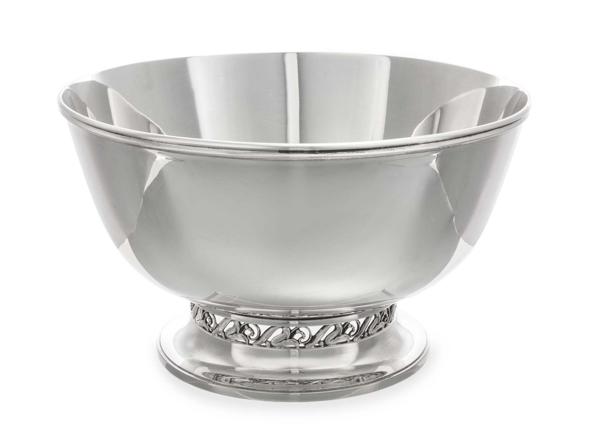 An American Silver Centerpiece Bowl, Alphonse LaPaglia for International Silver Co., Meriden, CT, 20th Century, the openwork foot with