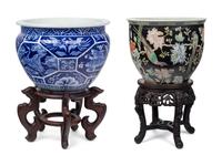 Two Chinese Export Porcelain Jardinières