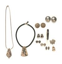 ELEVEN PIECES OF STERLING SILVER JEWELRY