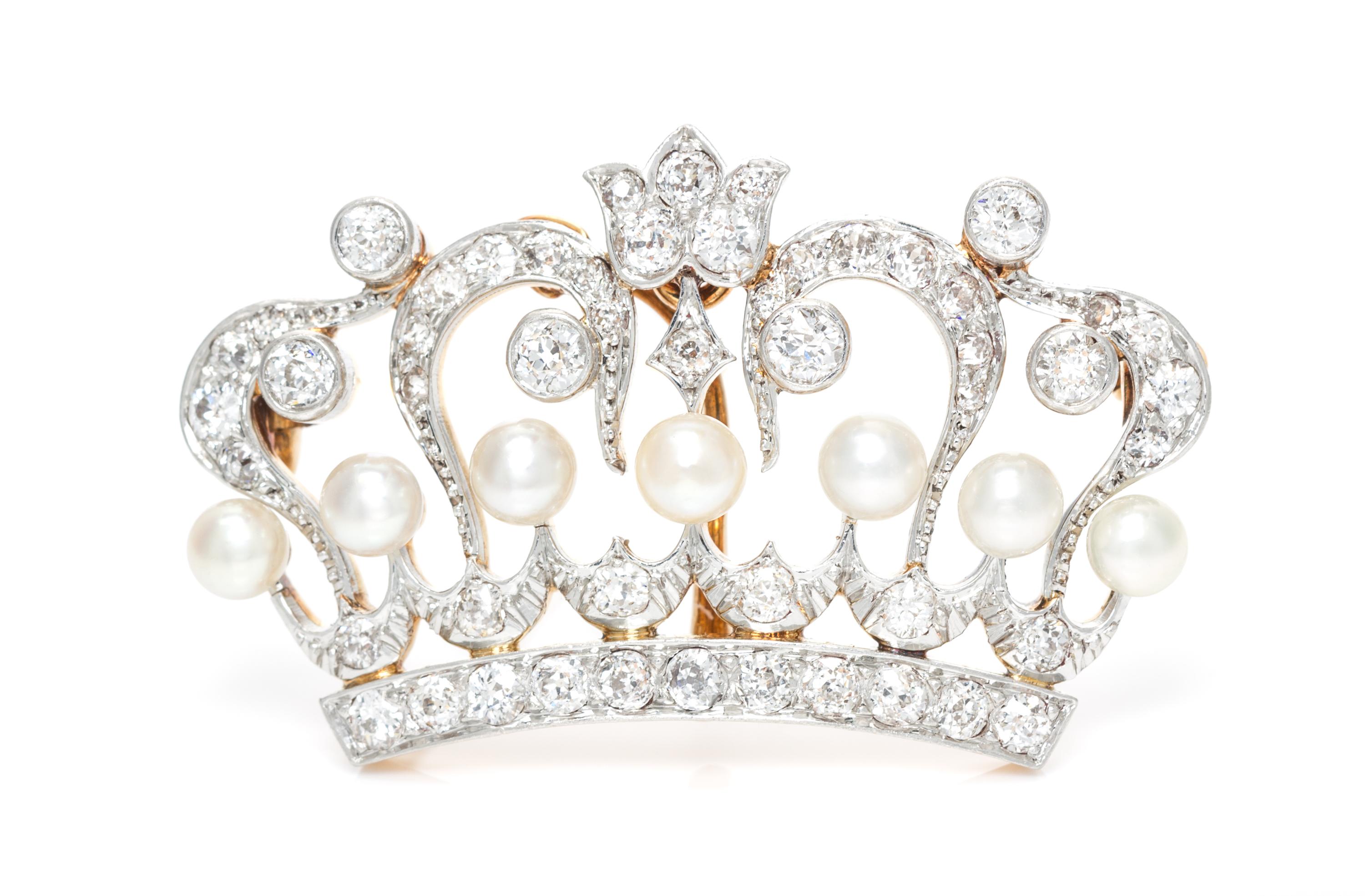 A Edwardian Platinum Topped Gold, Pearl and Diamond Crown Pendant/Brooch, Kirkpatrick & Co., 7.20 dwts.