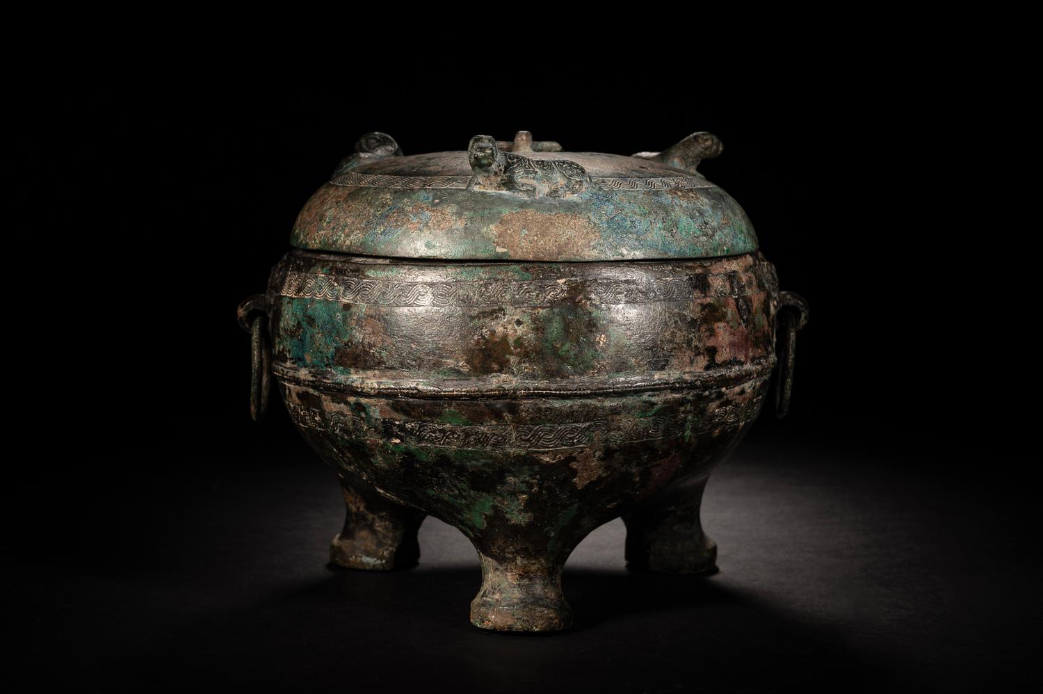 An Archaic Bronze Food Vessel, Dui