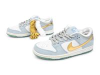 Sean Cliver X Dunk Low SB Holiday Special (DS)