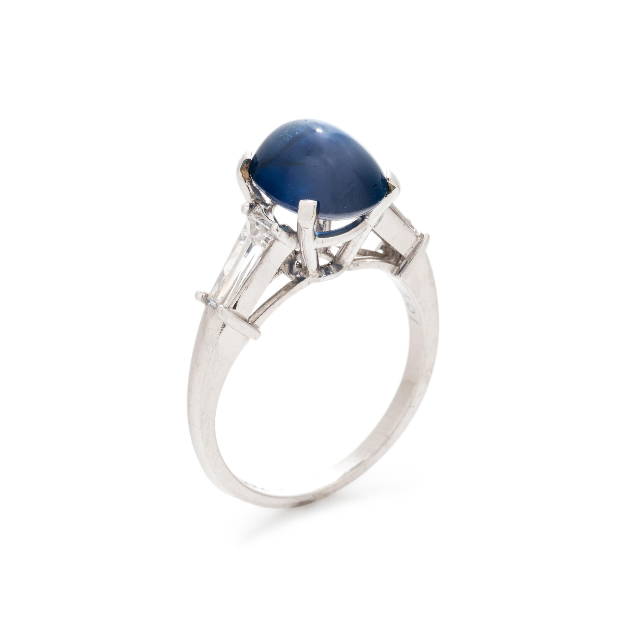 SAPPHIRE AND DIAMOND RING