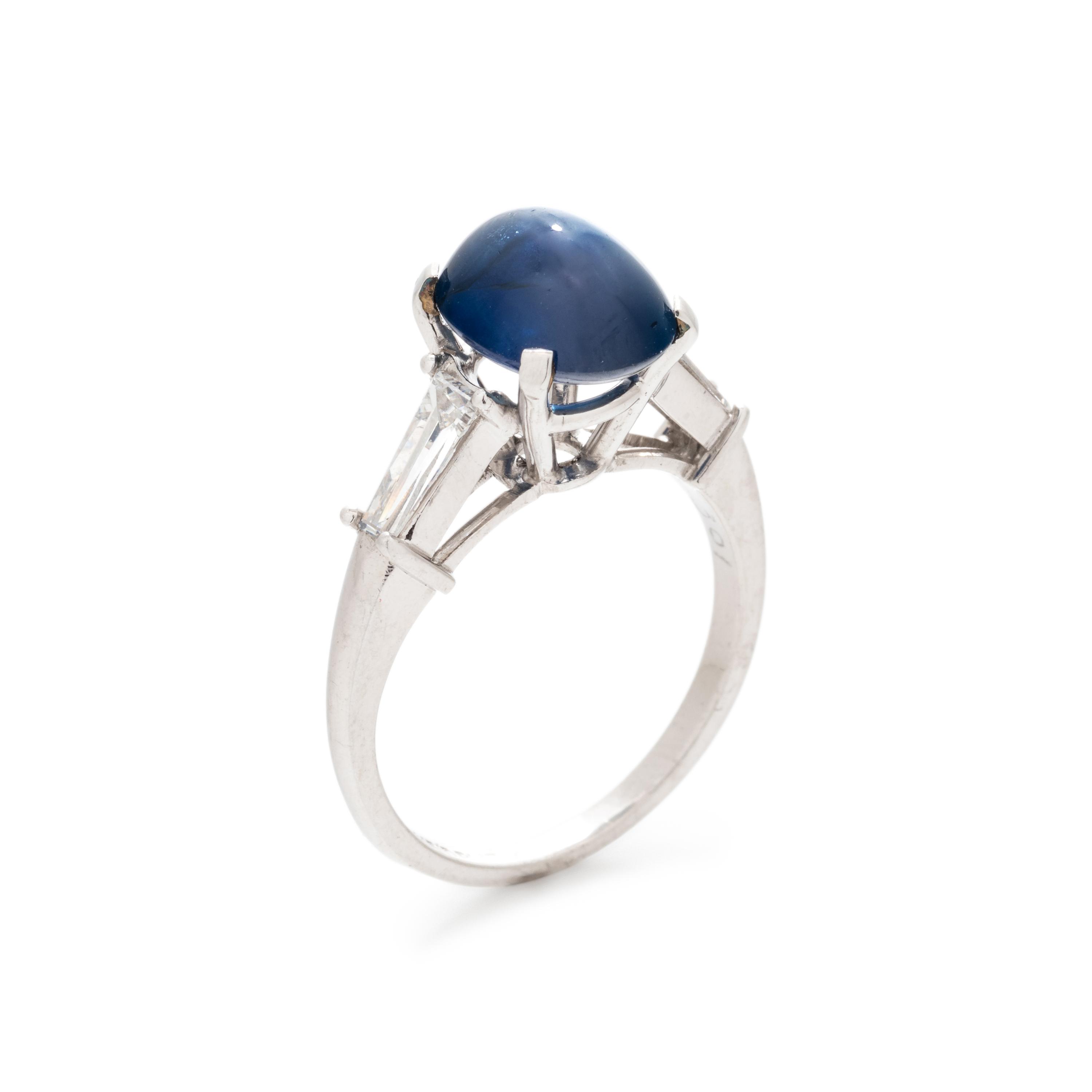 SAPPHIRE AND DIAMOND RING