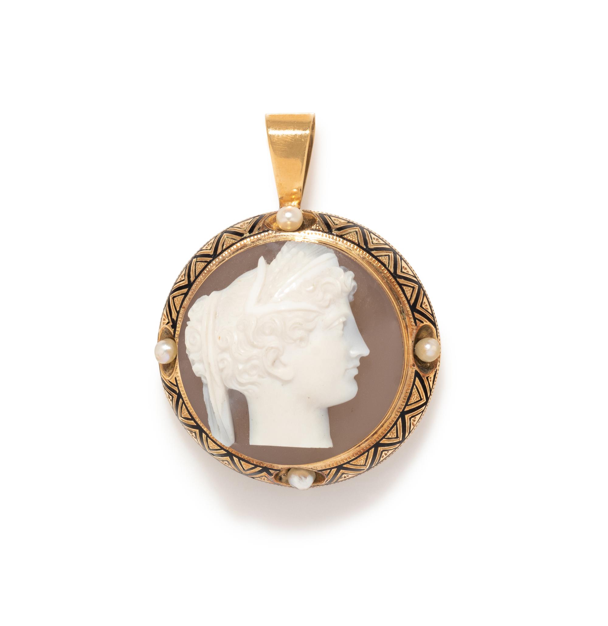 ANTIQUE, AGATE, PEARL AND ENAMEL PENDANT/BROOCH