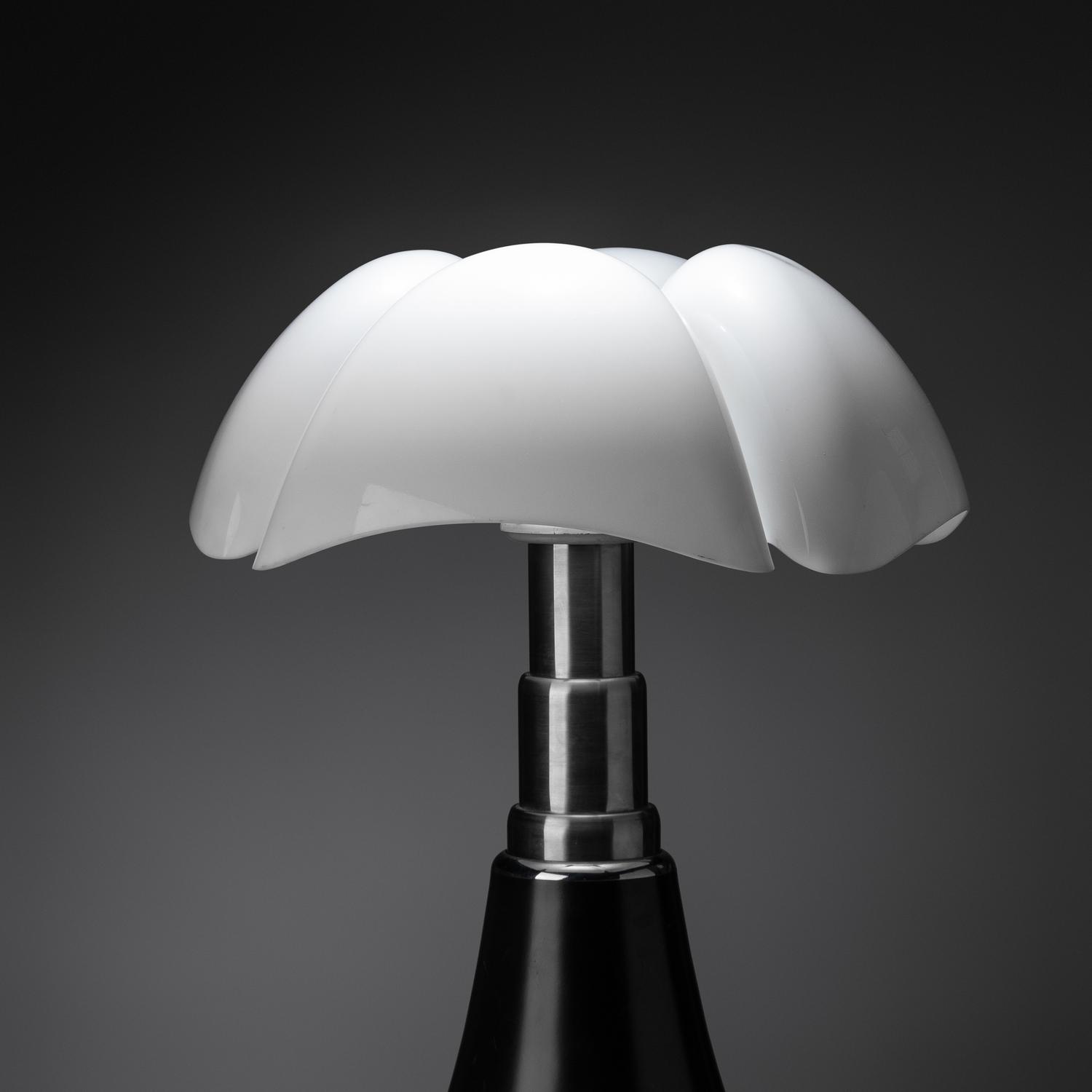 'Pipistrello' Table Lamp, c. 1965 Martinelli Luce, Italy