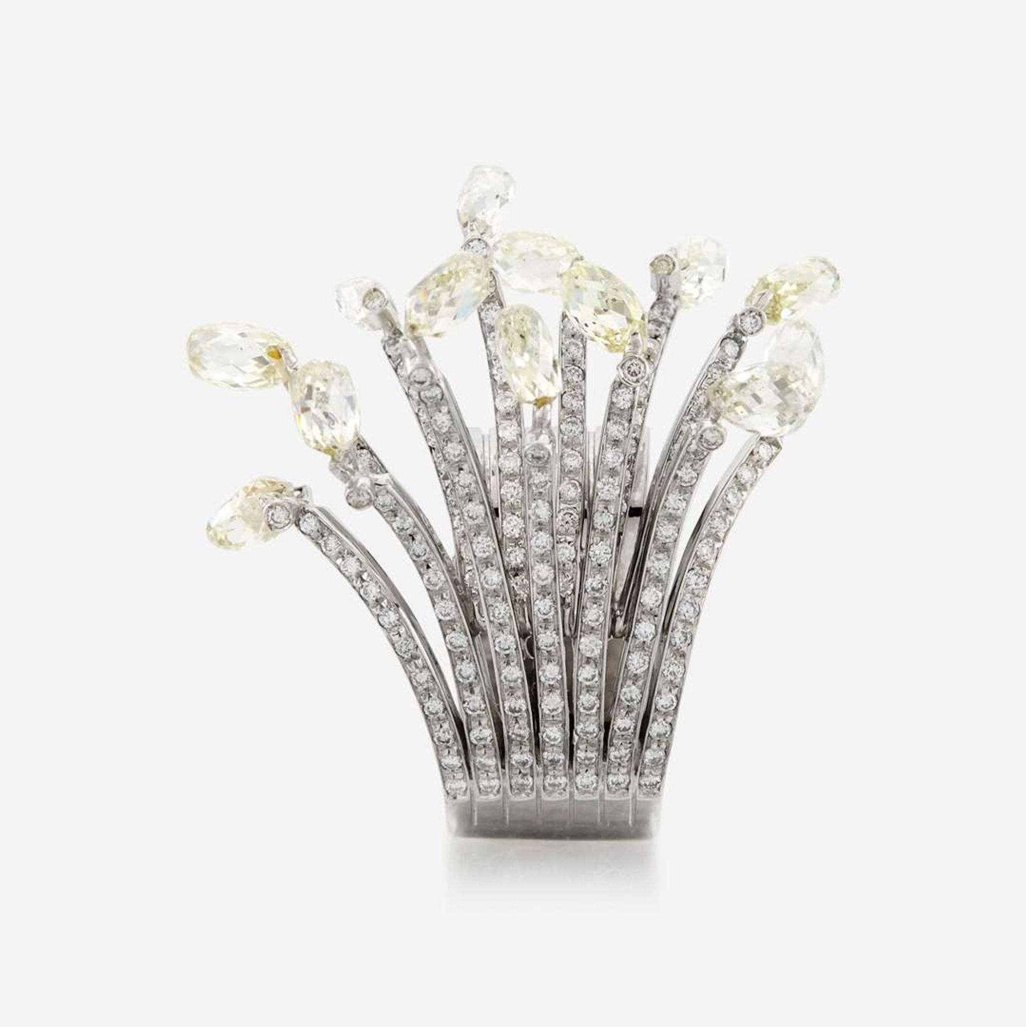 A white gold diamond ring, Guiseppe Giacomello, Chuang Yu