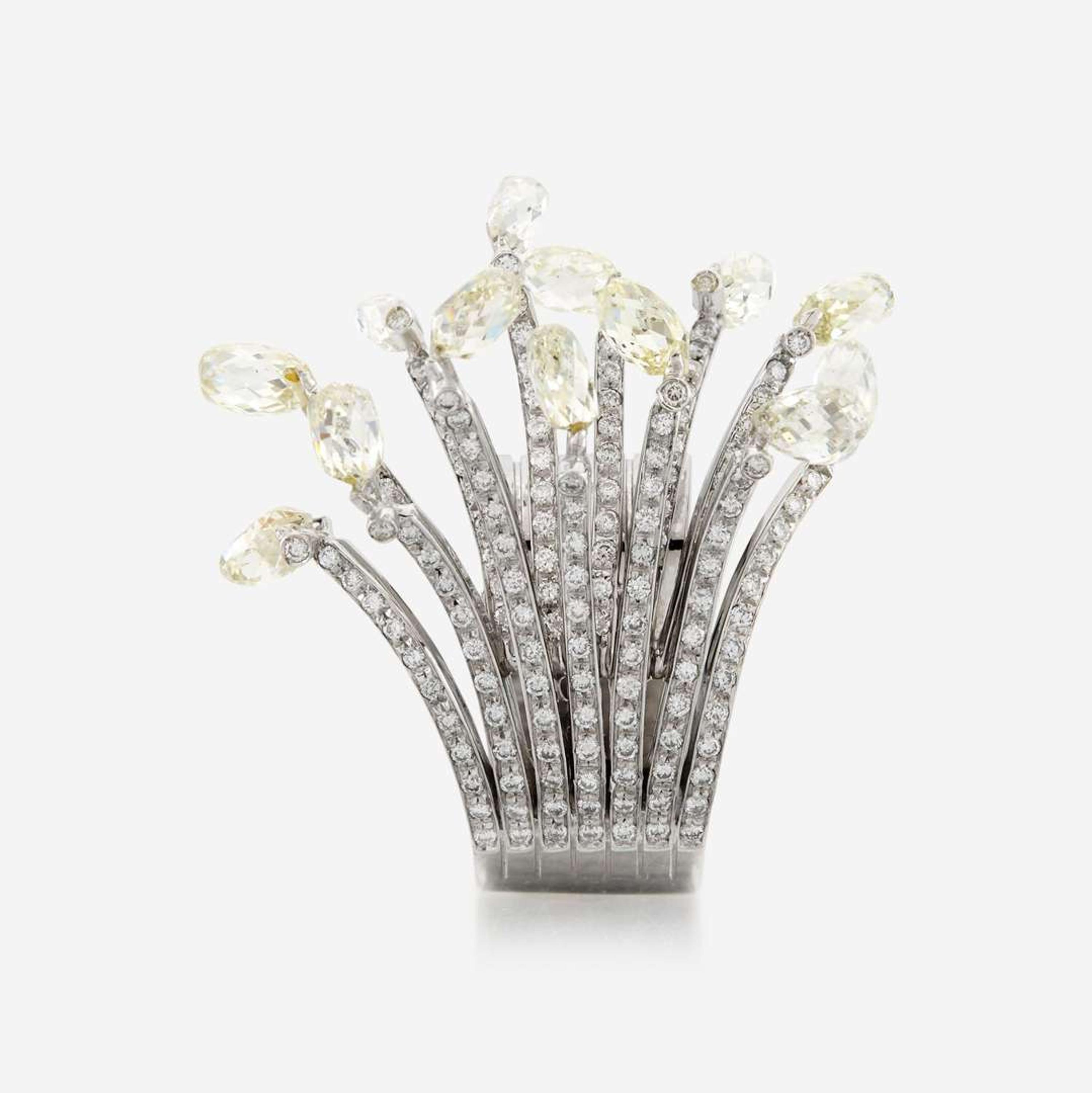A white gold diamond ring, Guiseppe Giacomello, Chuang Yu
