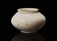 A Chinese whiteware ovoid vessel, possibly Fujian 白瓷圓罐 可能為福建