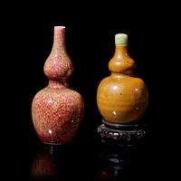 Two Small Chinese Monochrome Glazed Porcelain Gourd-Form Vases, 19th-20th Century 晚清-民國 單色釉小瓶兩件