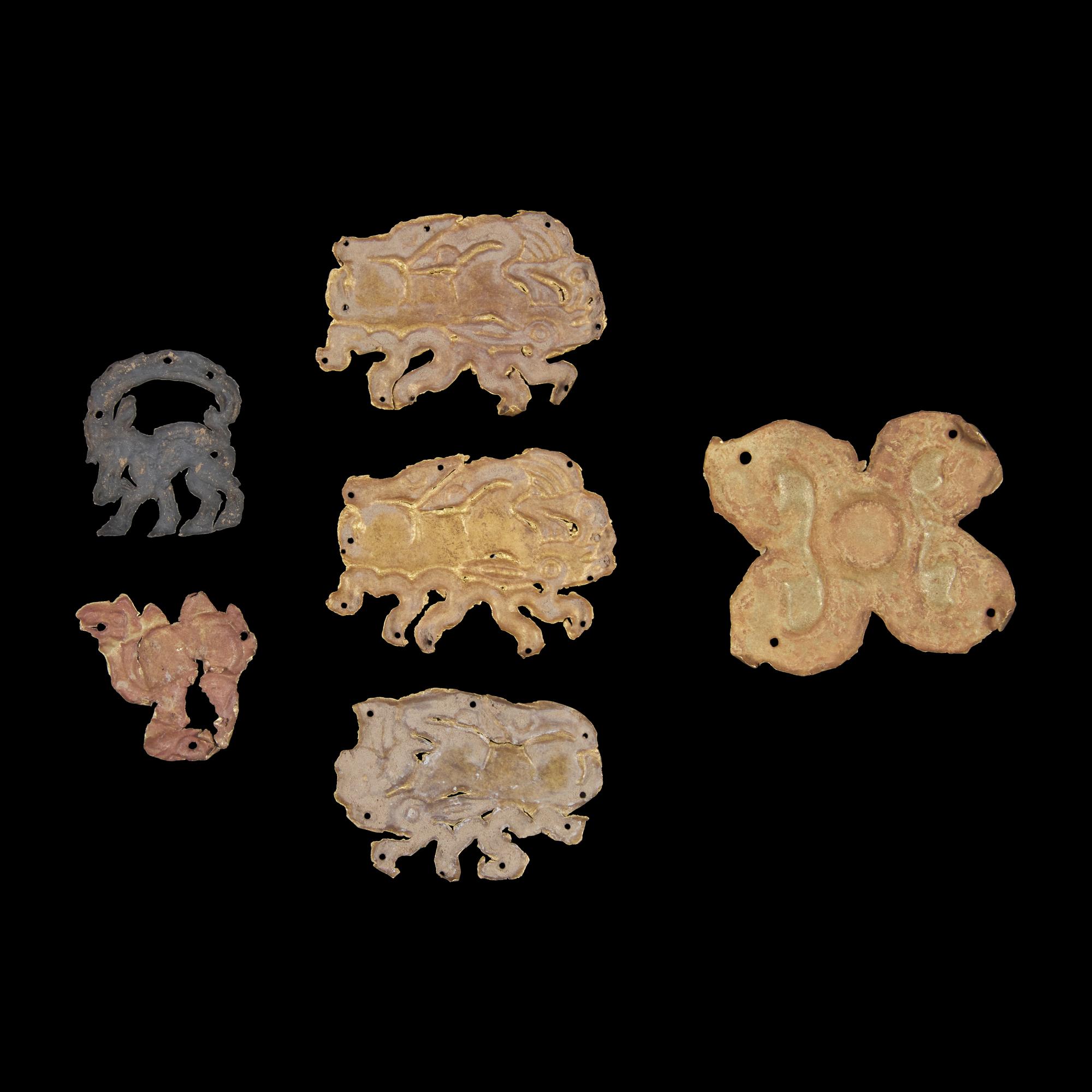 Six Gold, Silver, and Gilt Bronze Animal-Form Eurasian Steppe Ornaments — 歐亞草原金銀動物形飾片六枚