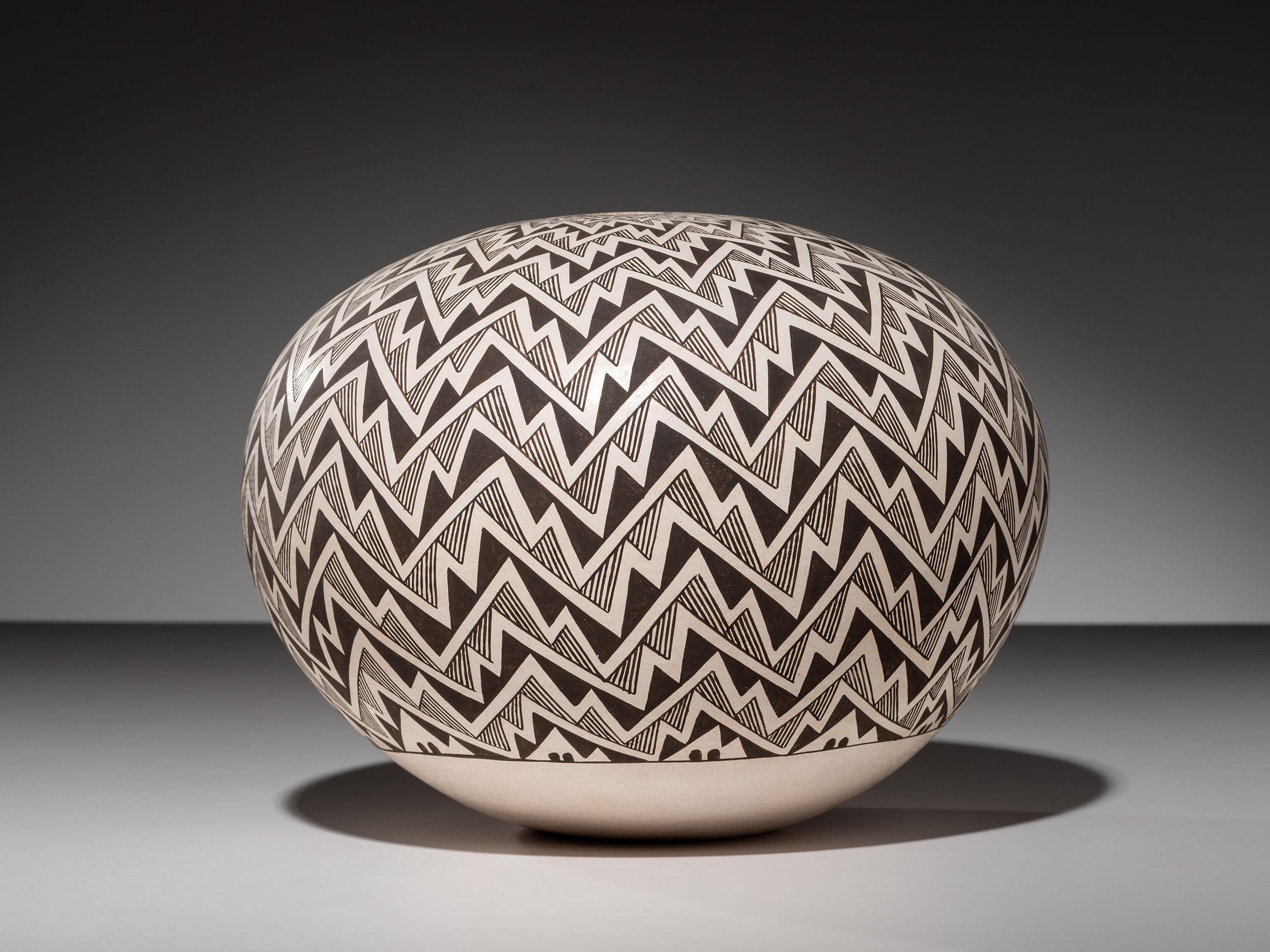 Fine Line Pottery Jar, Anasazi Revival