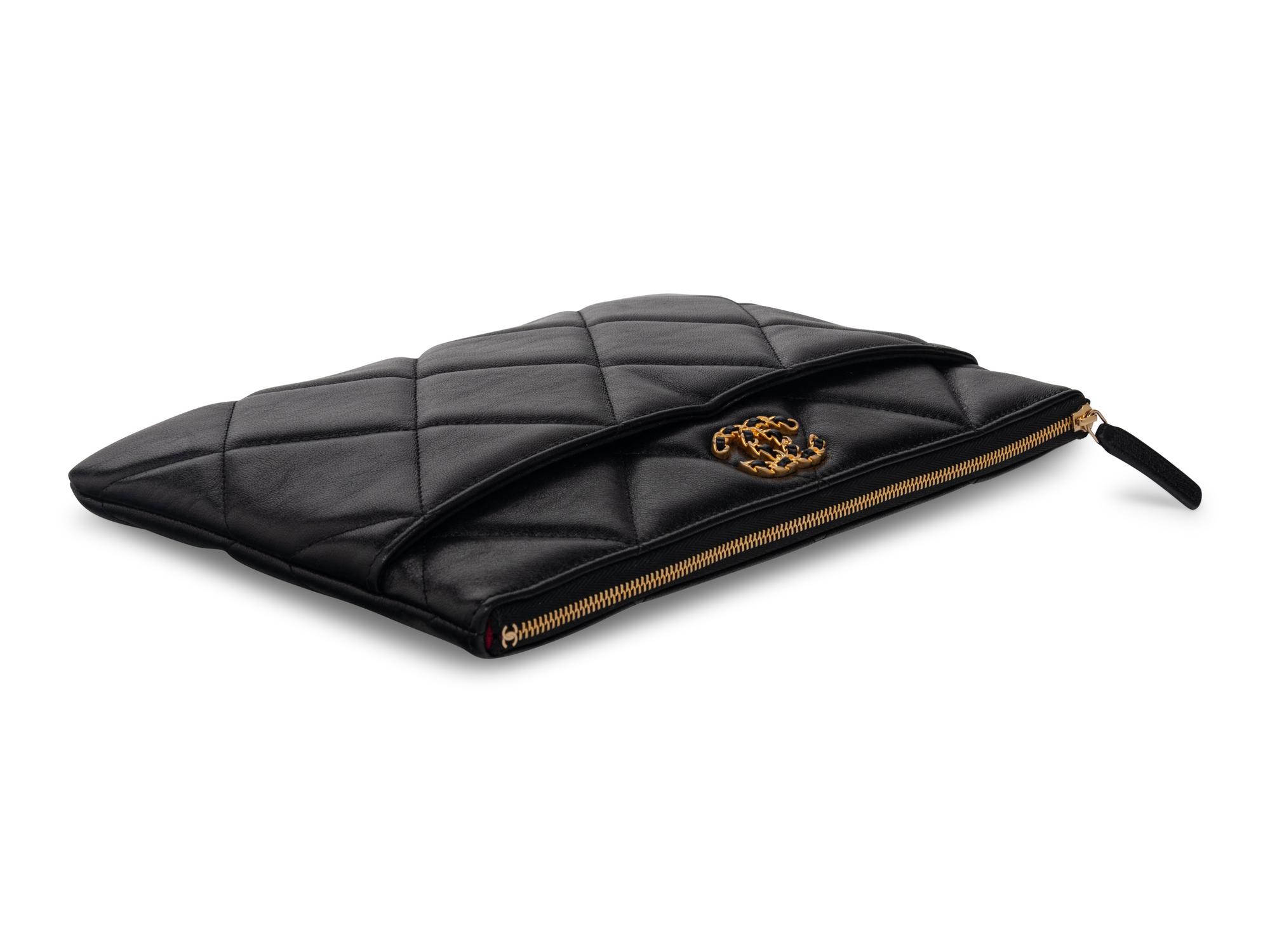 Chanel CC Clutch in Black Lambskin, 2019