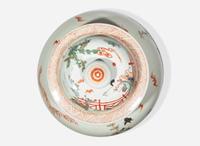 A Chinese famille verte-decorated jar and cover 硬彩蓋罐